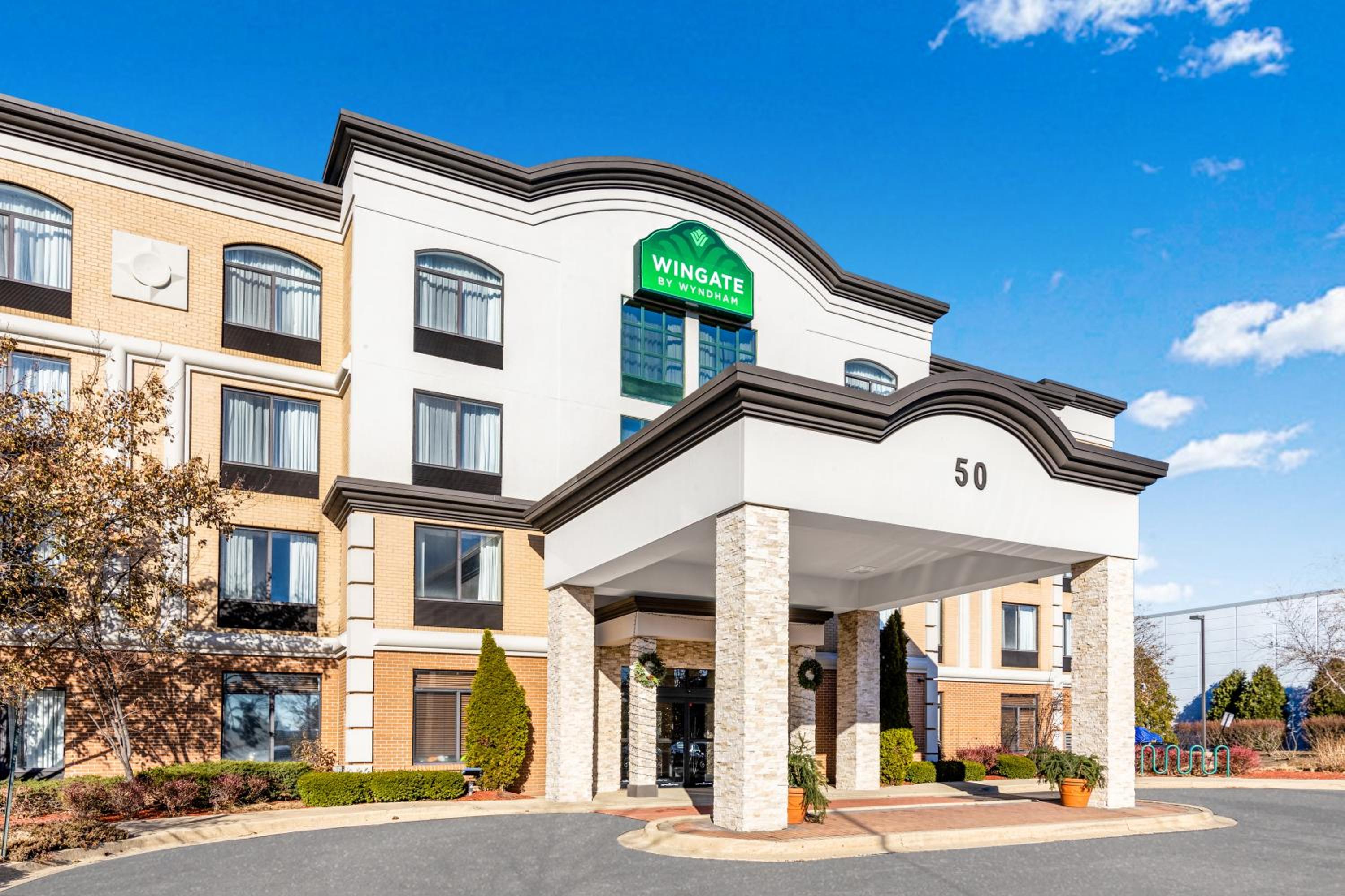 Hotel Wingate by Wyndham Schaumburg