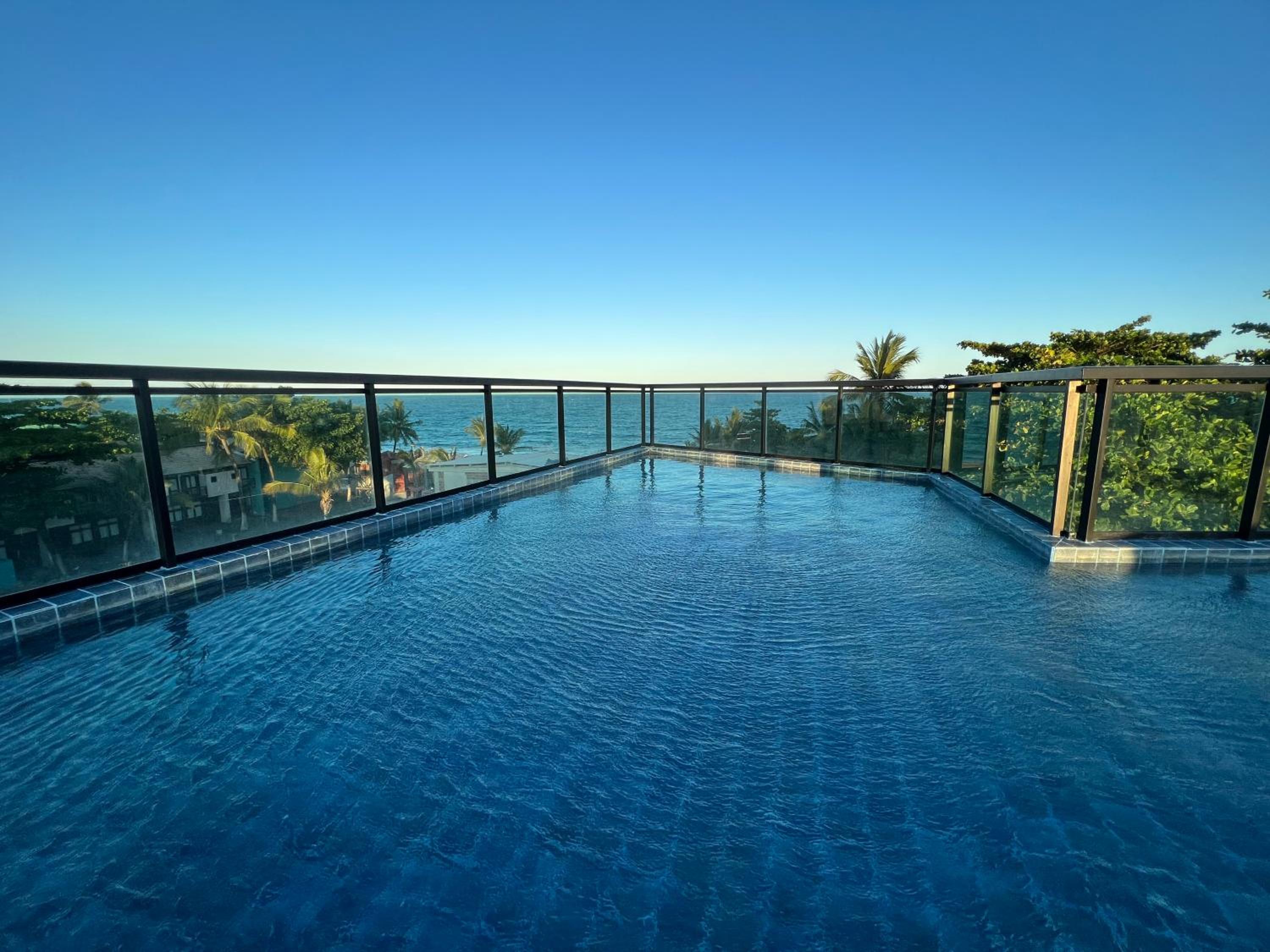Apartment with incredible views, 10 meters from the beach