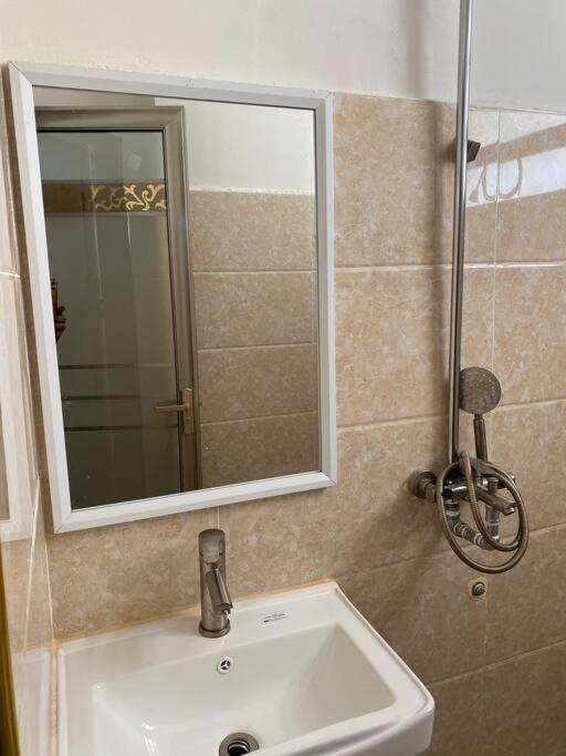 Private room In Kilimani Near Yaya Centre with Gym view 4