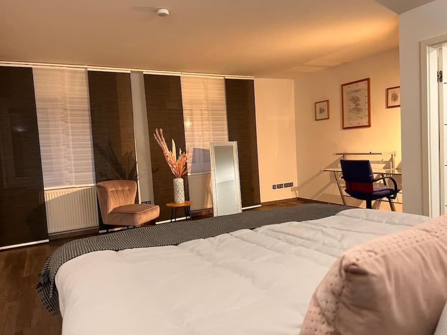 moderne Ferienwohnung in Rheinbach bei Köln/Bonn