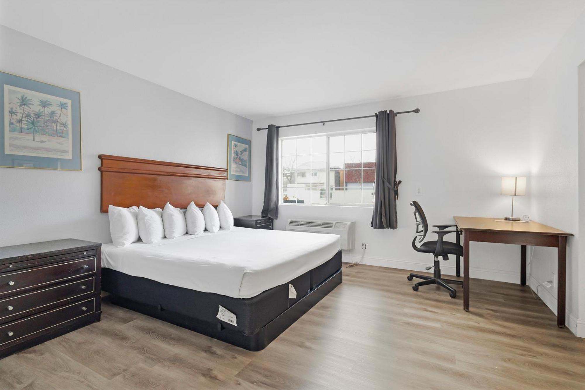 Chico Vacations - Heritage Inn Express Chico - Property Image 56