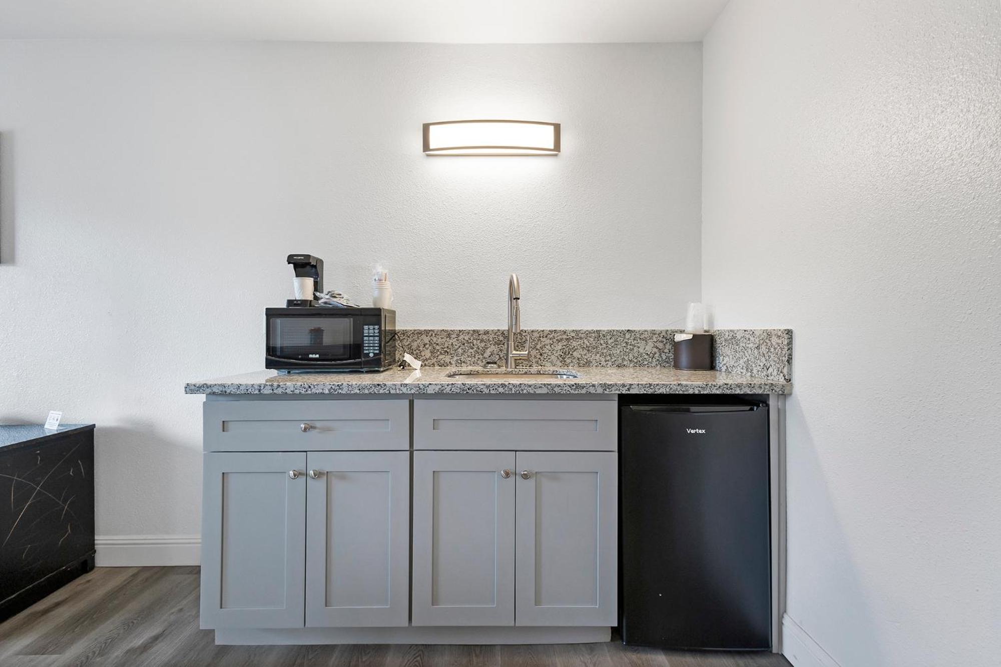 Chico Vacations - Heritage Inn Express Chico - Property Image 46