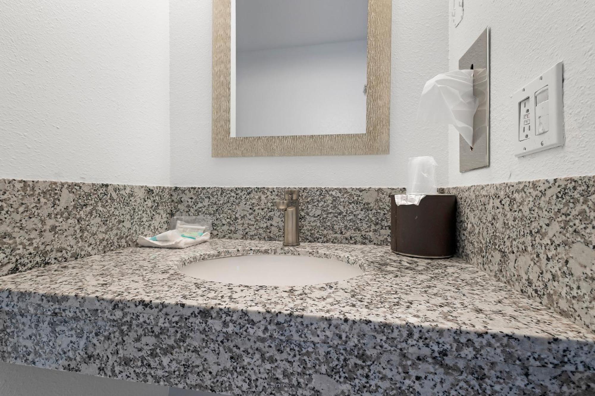 Chico Vacations - Heritage Inn Express Chico - Property Image 14