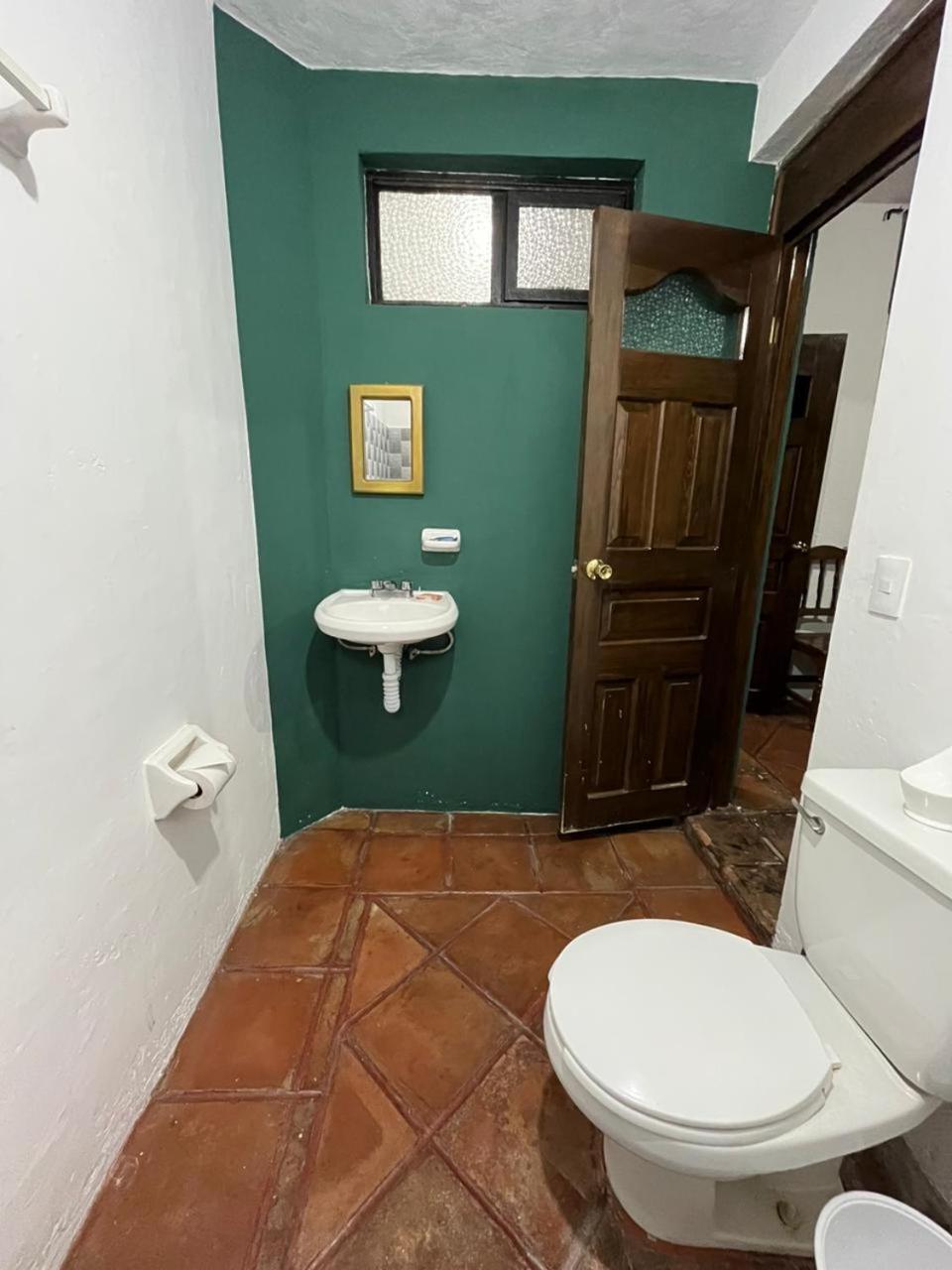 Photo 33