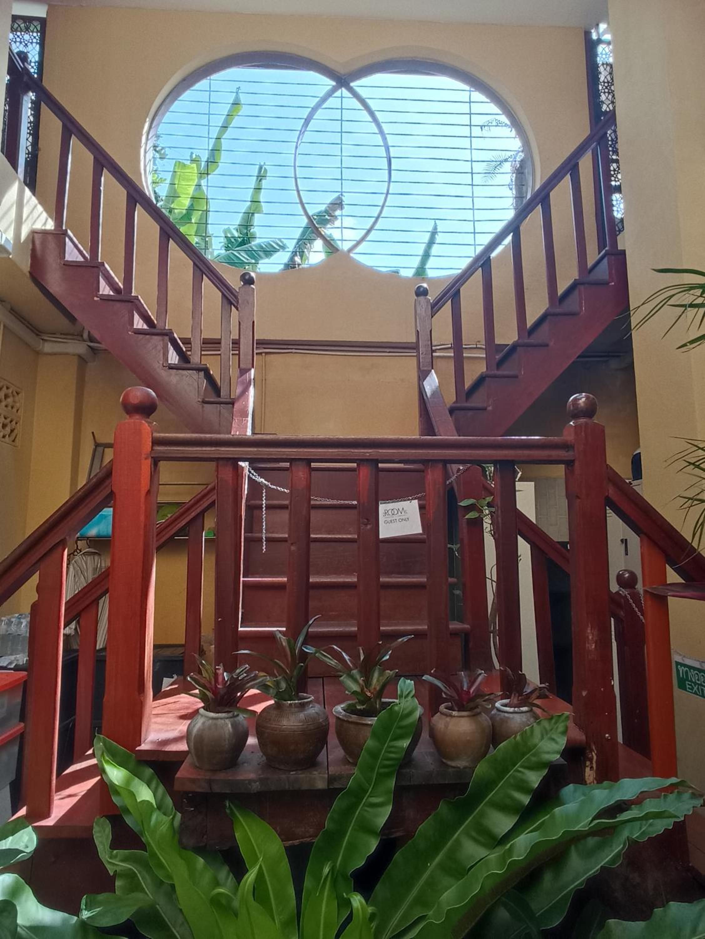2ROOMS Boutique House