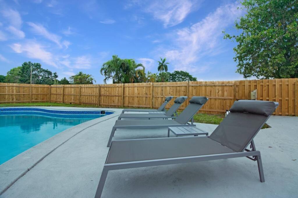 West Palm Beach Pool Home- Paxton view 4