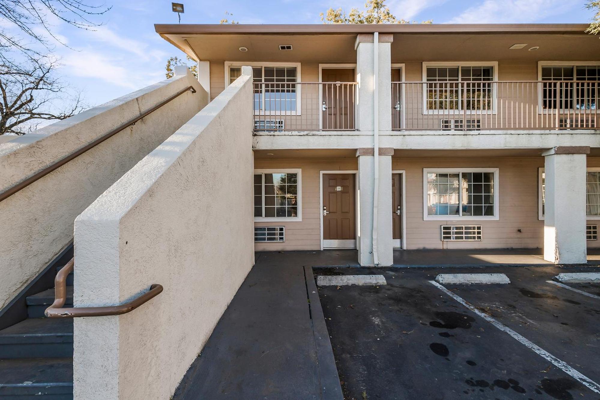 Chico Vacations - Heritage Inn Express Chico - Property Image 7