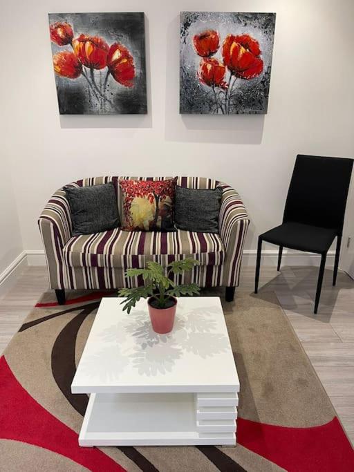 Rosey Lodge -1Bedroom Cousy Flat - Parking, Netflix, WIFI - Close to Blenheim Palace & Oxford - F5 view 4