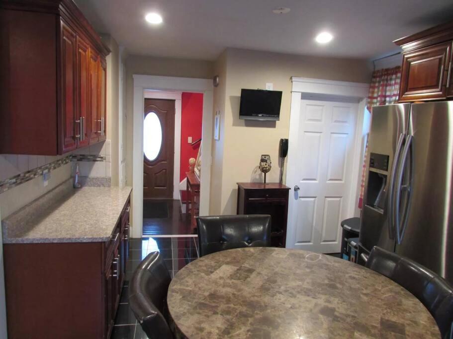 Mount Pleasant Hideaway