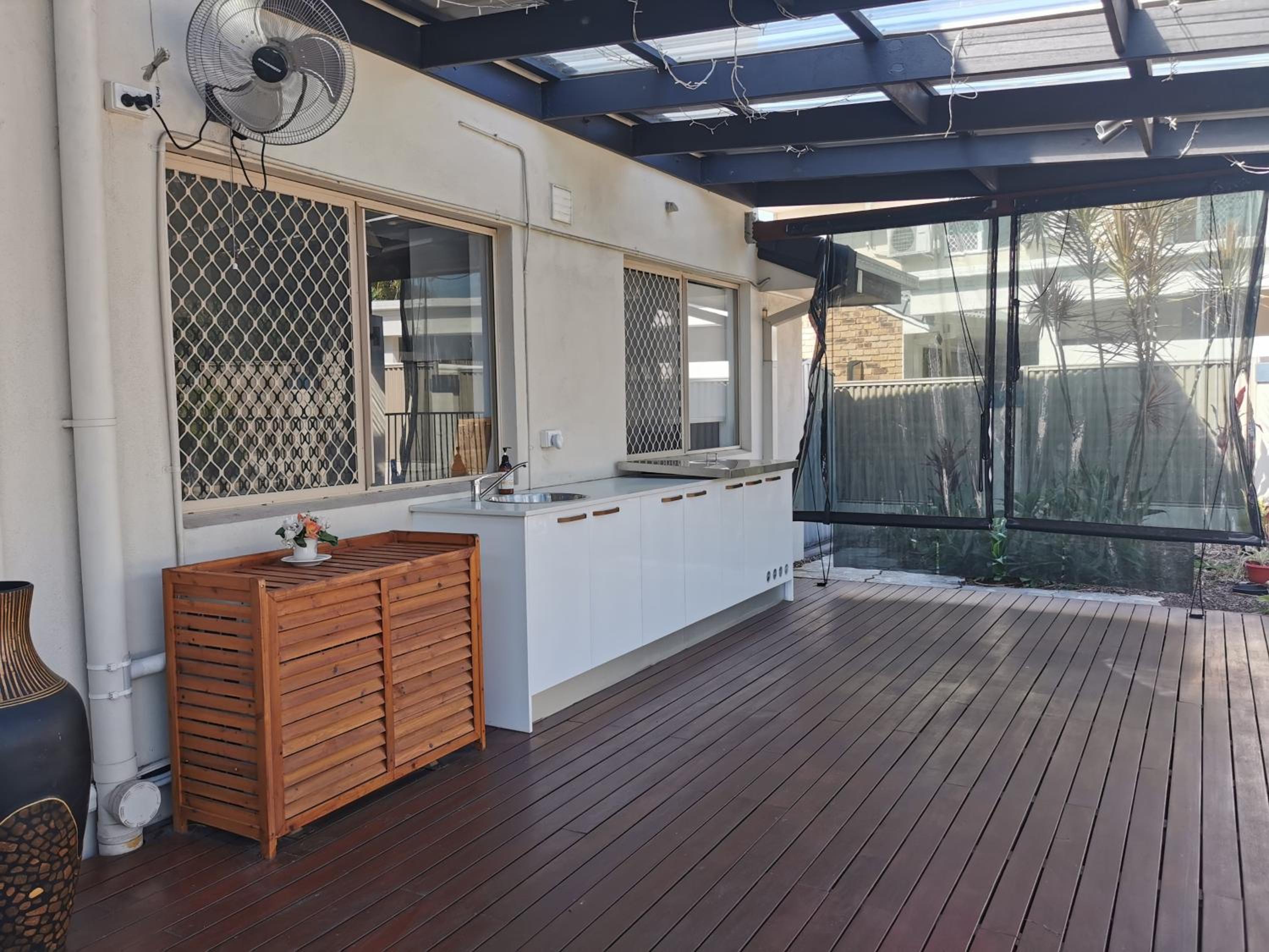 Eight Mile Plains House