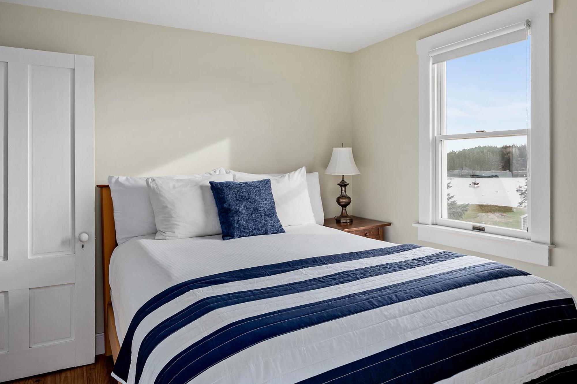 East Wind Inn on the Water 149