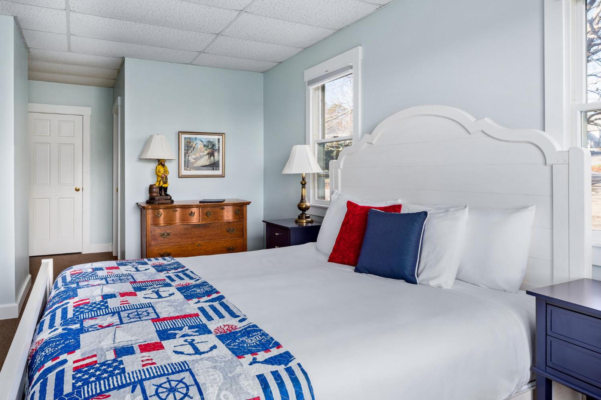 East Wind Inn on the Water 20