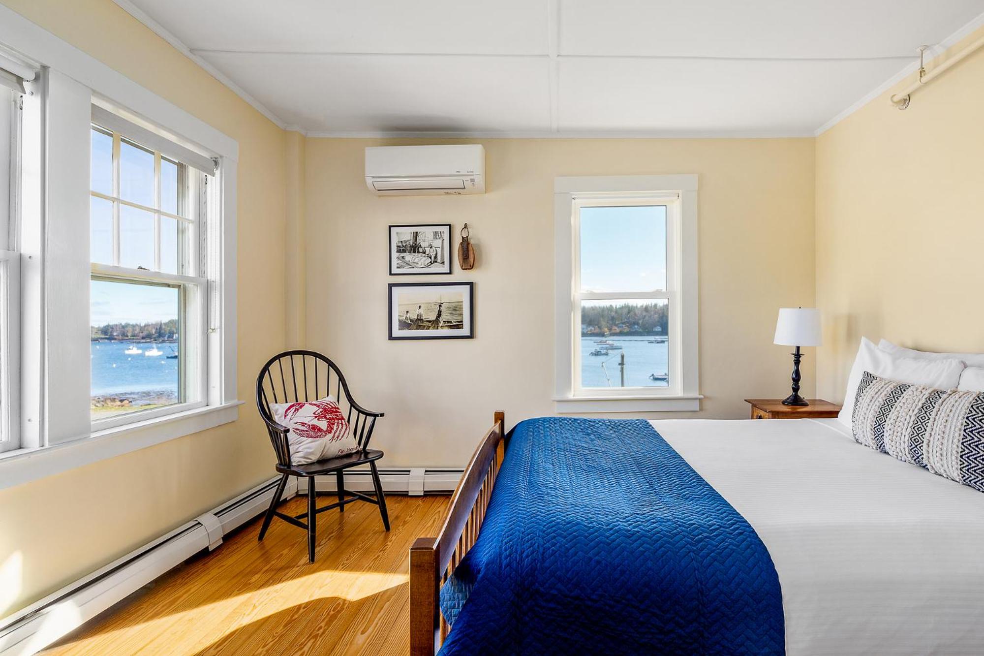 East Wind Inn on the Water 34