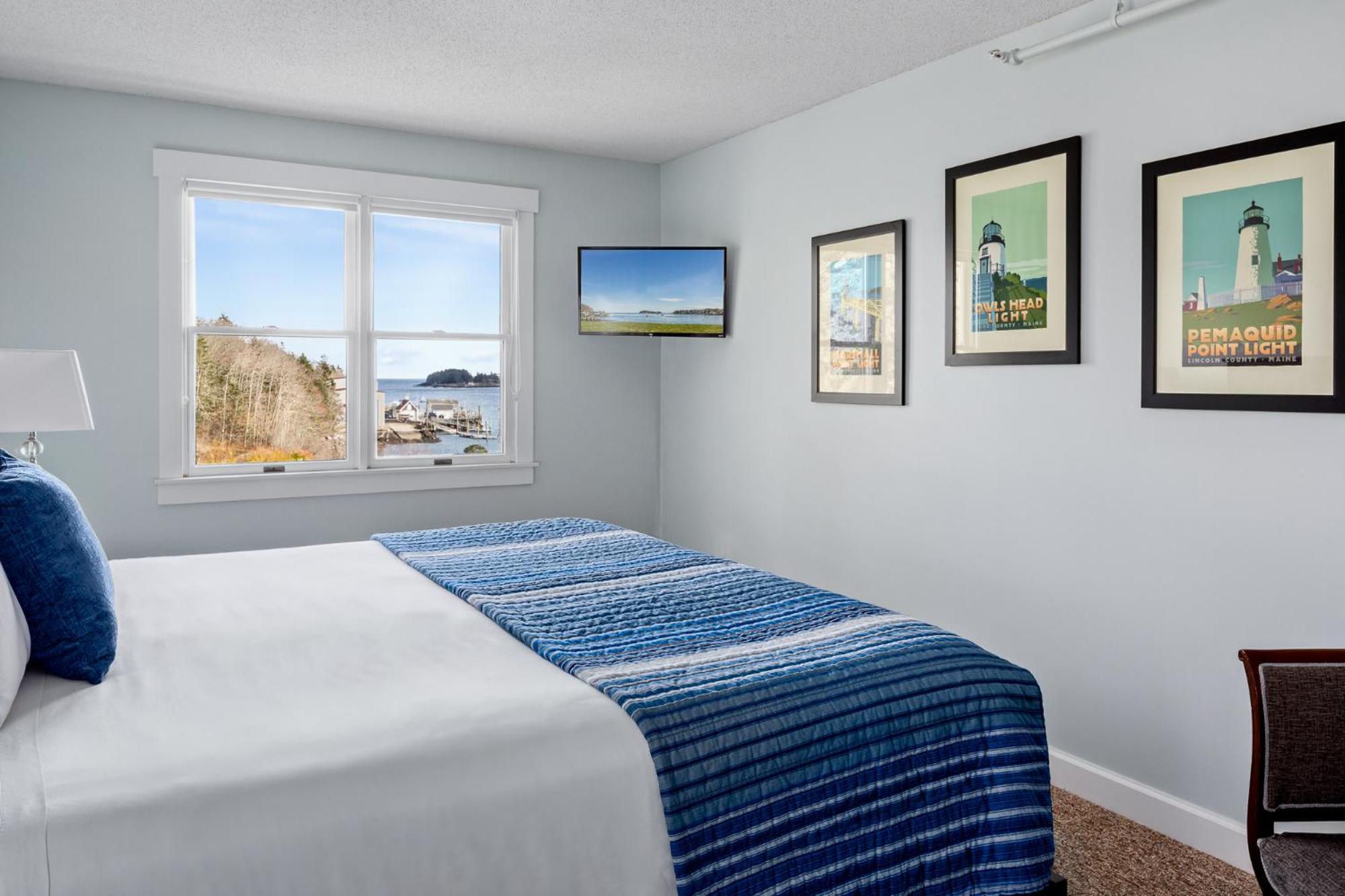 East Wind Inn on the Water 37