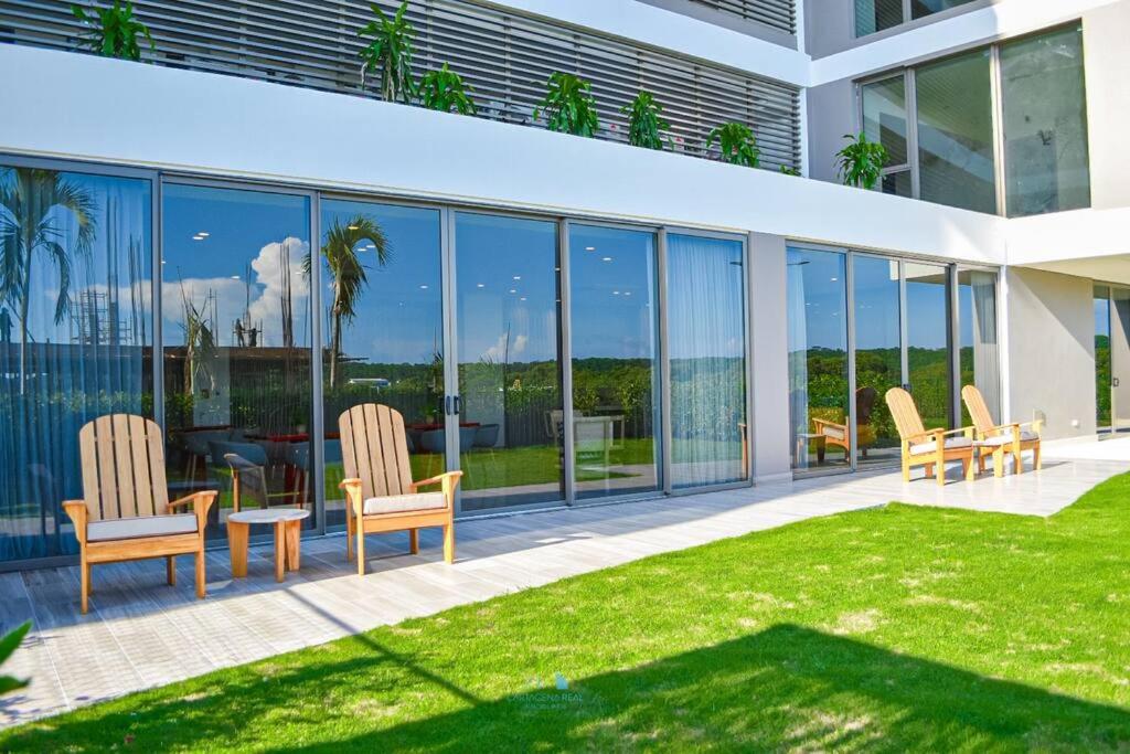 Apartamento vista al Mar lateral Panoramic View,Spectacular building,Pools, Beach Morros zoe ultimo piso