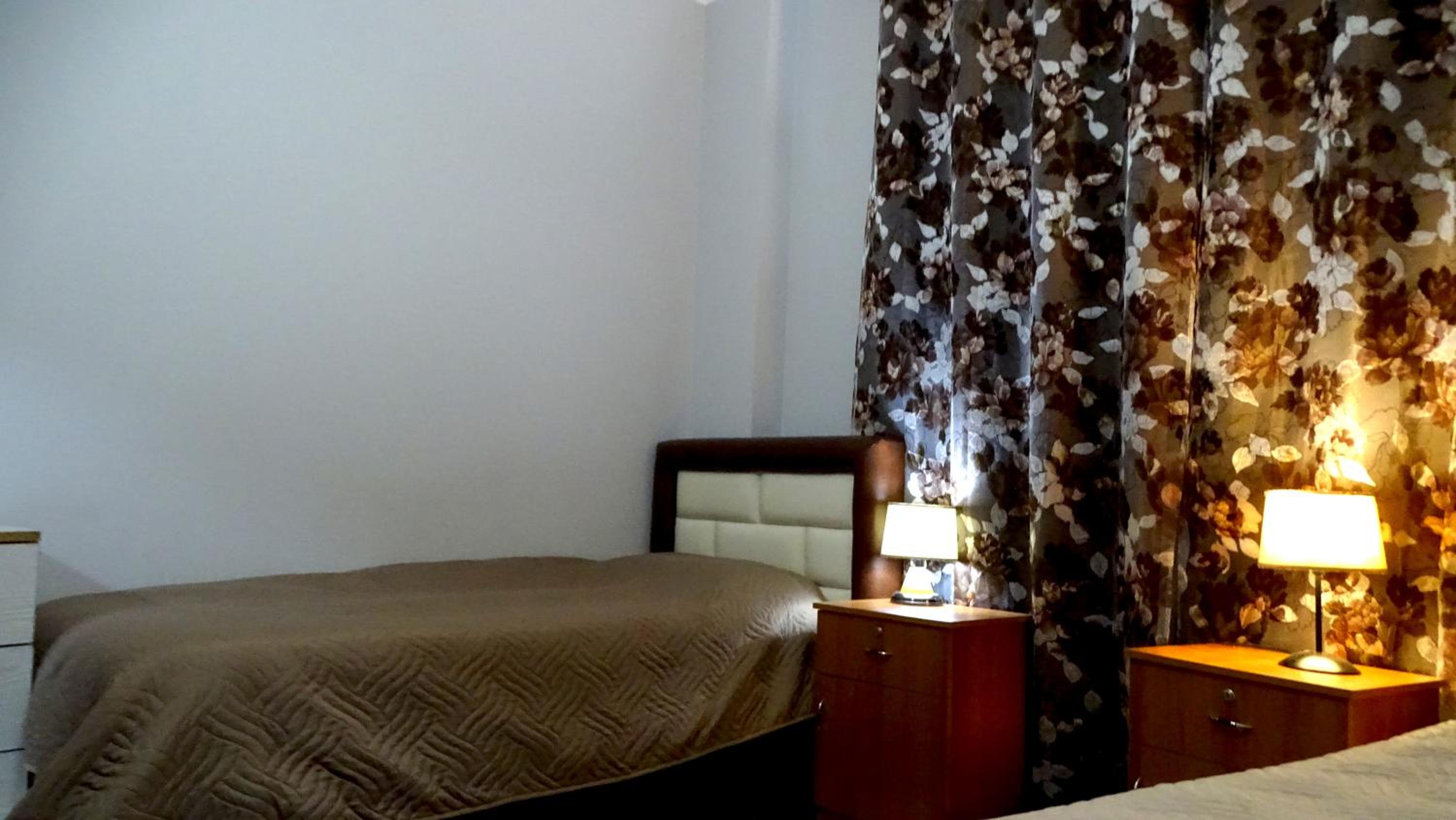 Central Apartments Shoshi