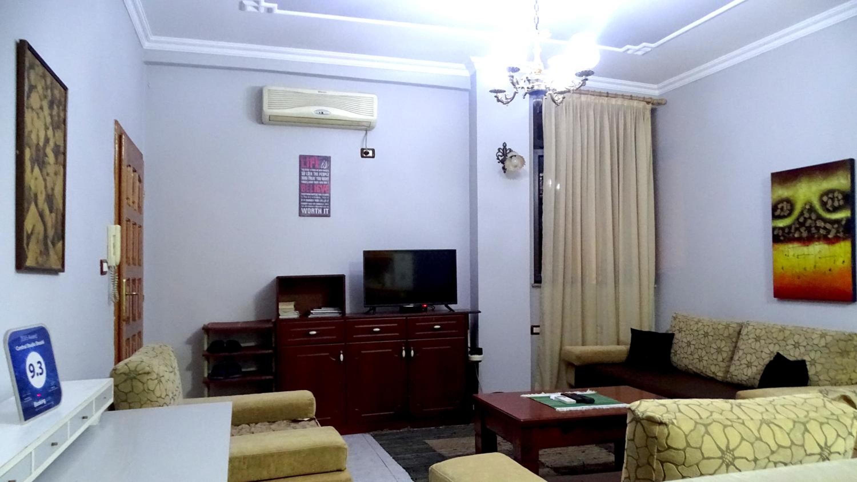 Central Apartments Shoshi