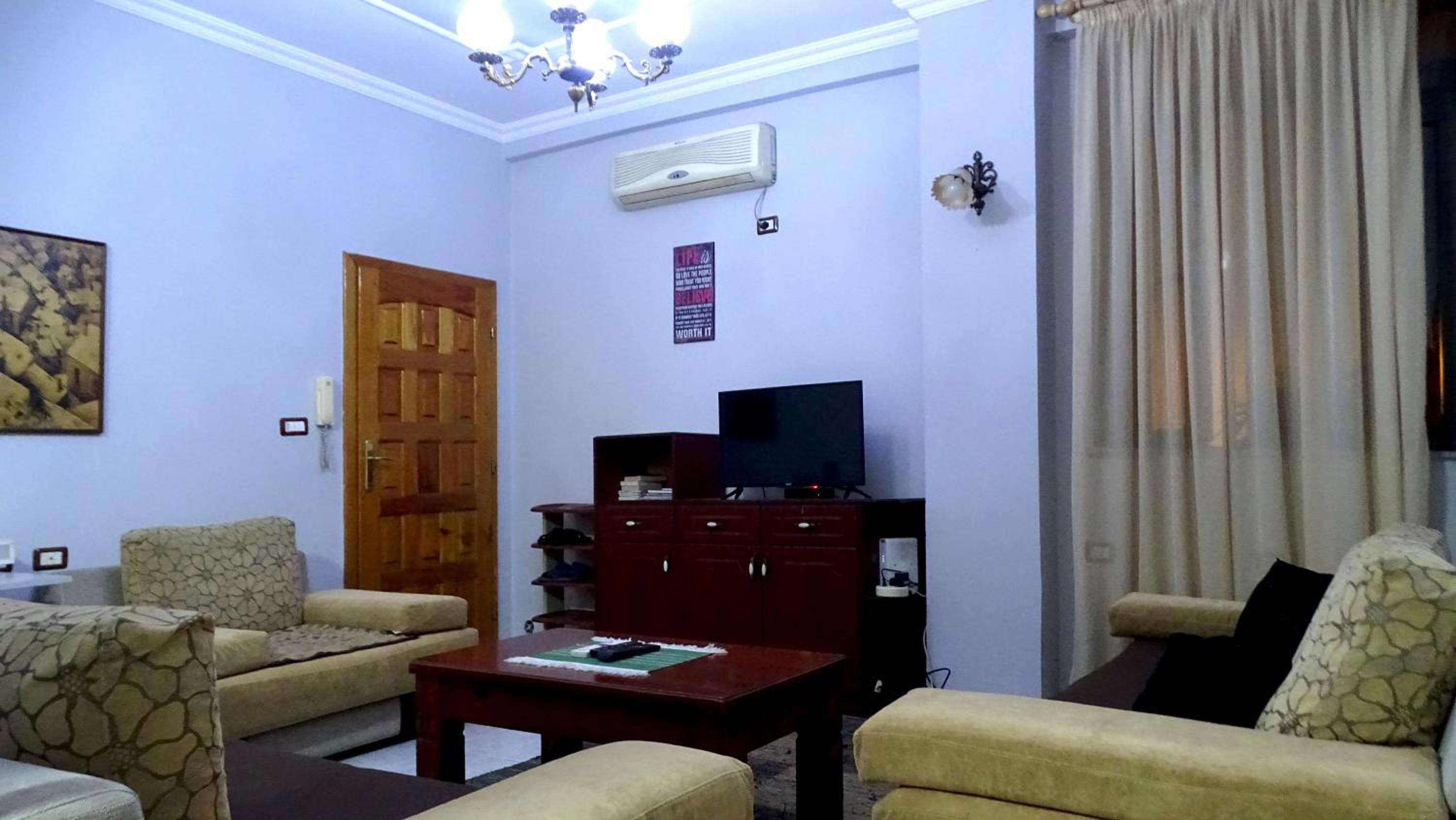 Central Apartments Shoshi
