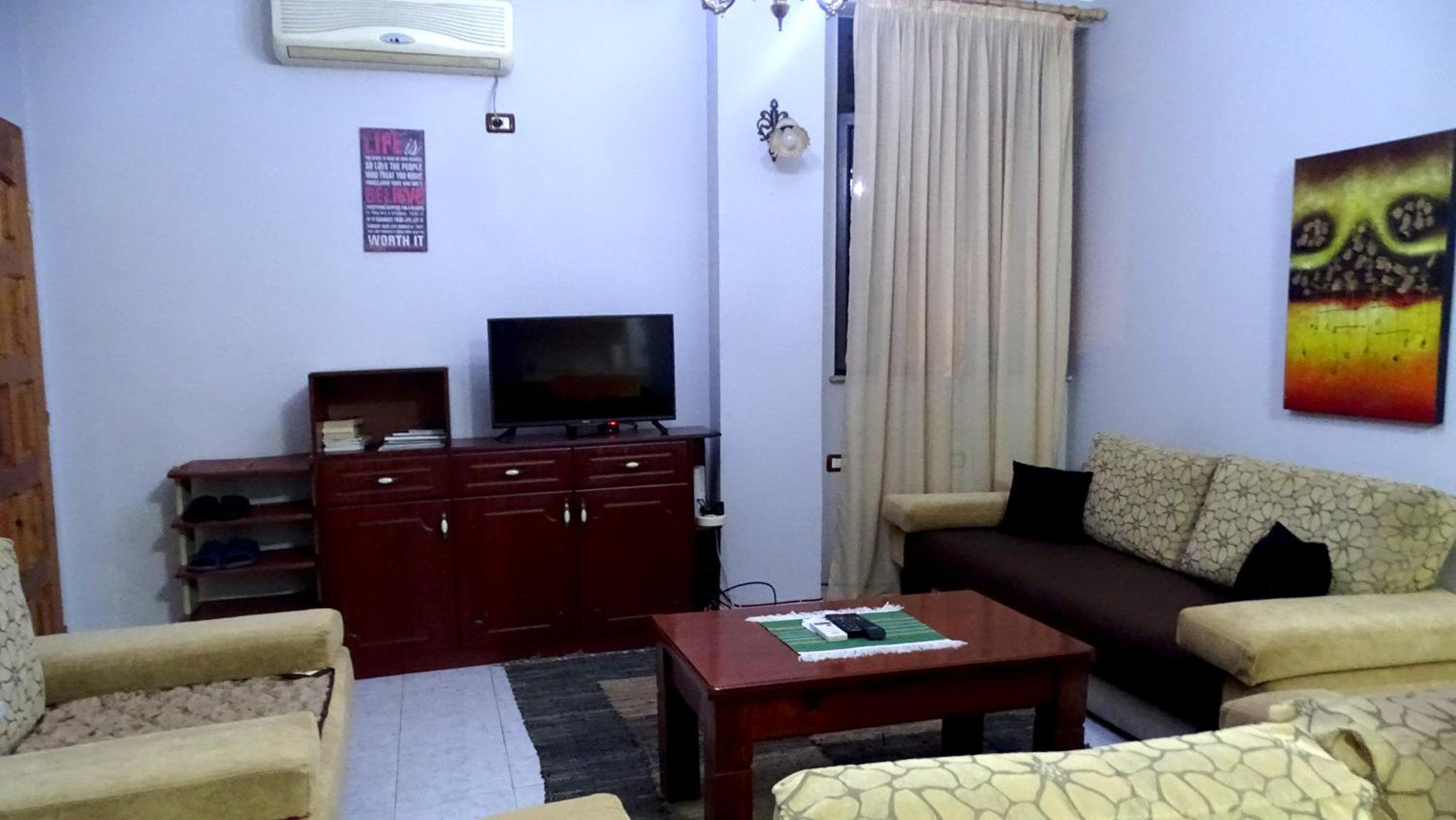 Central Apartments Shoshi