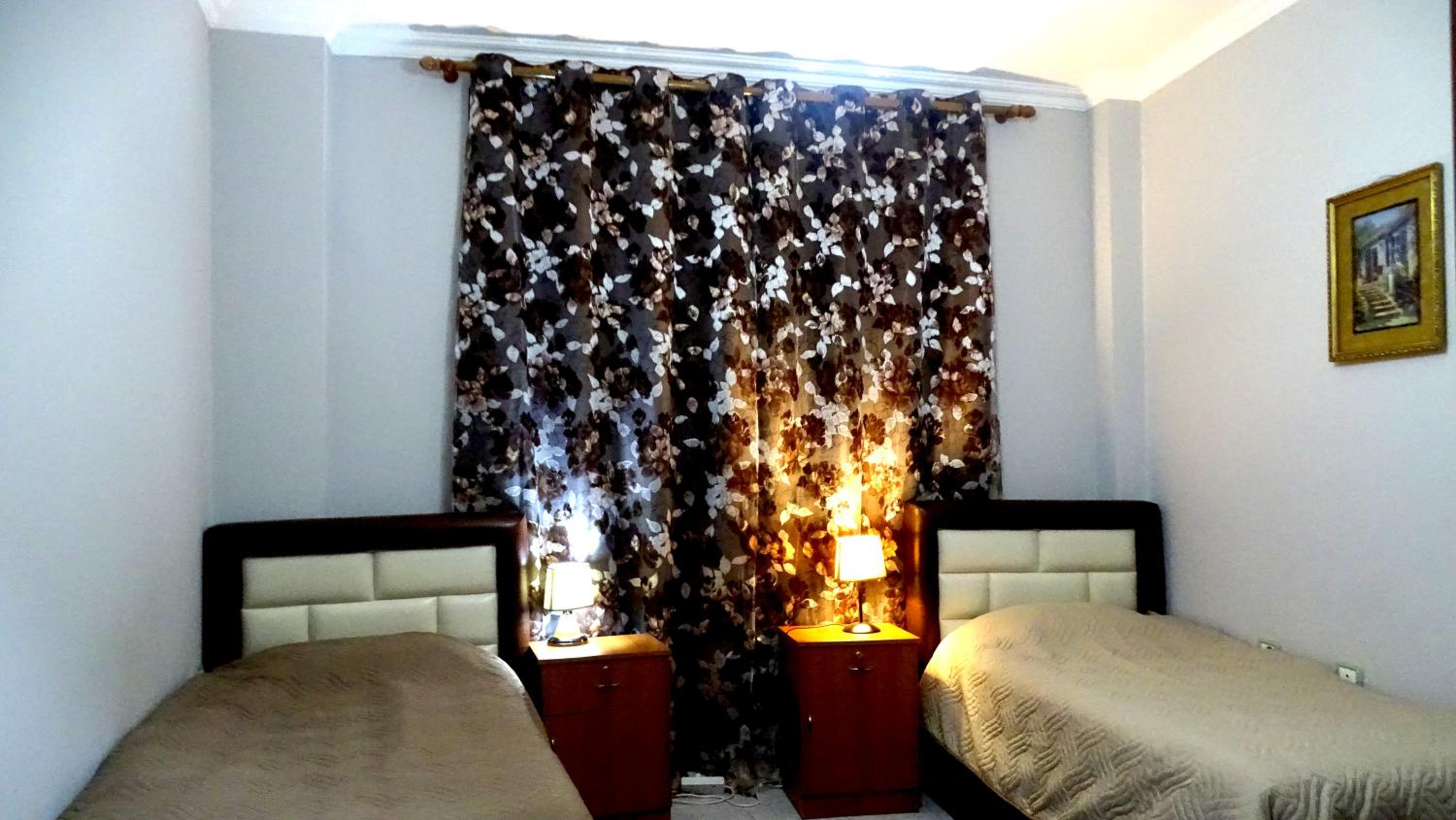 Central Apartments Shoshi