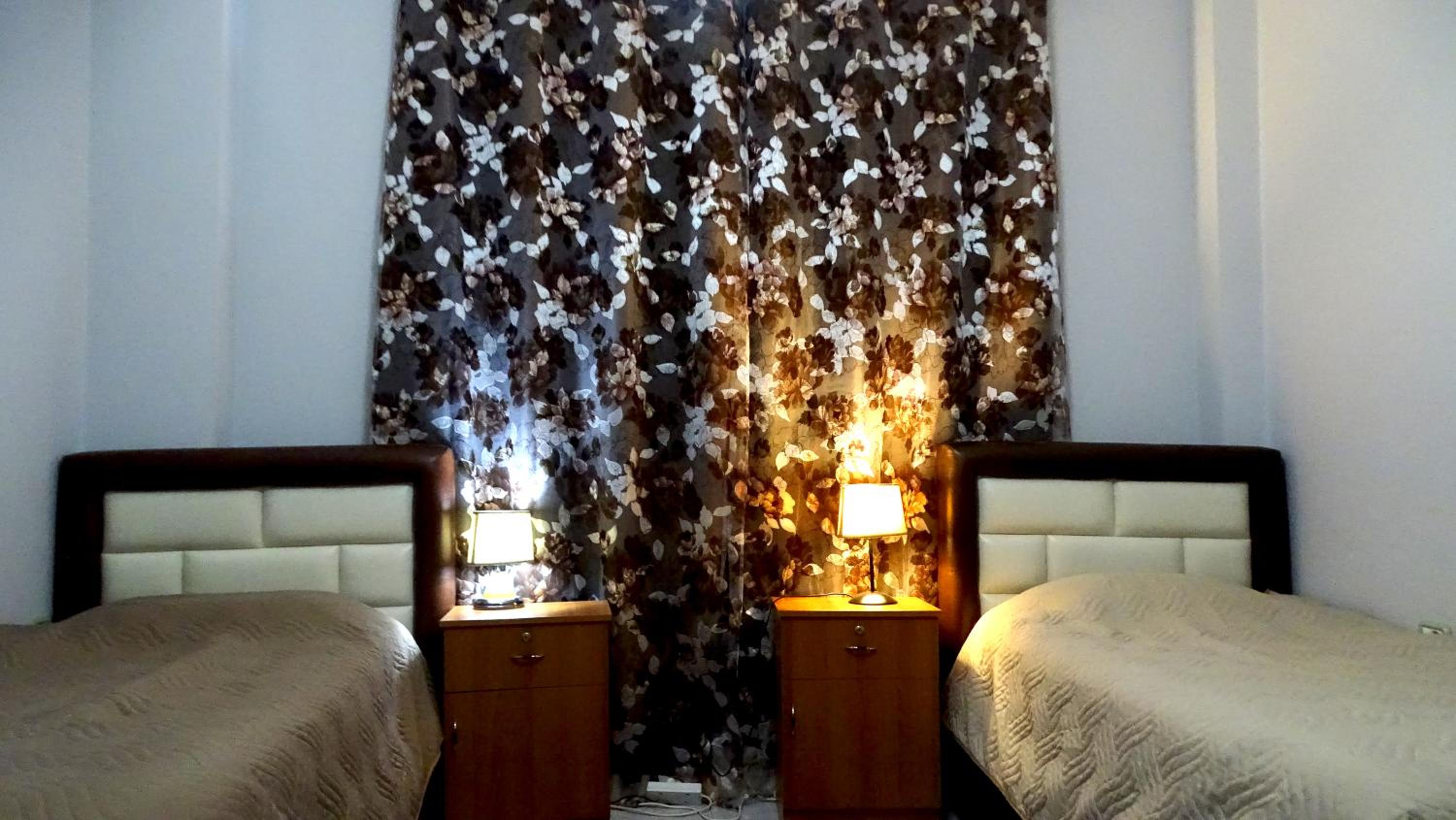 Central Apartments Shoshi