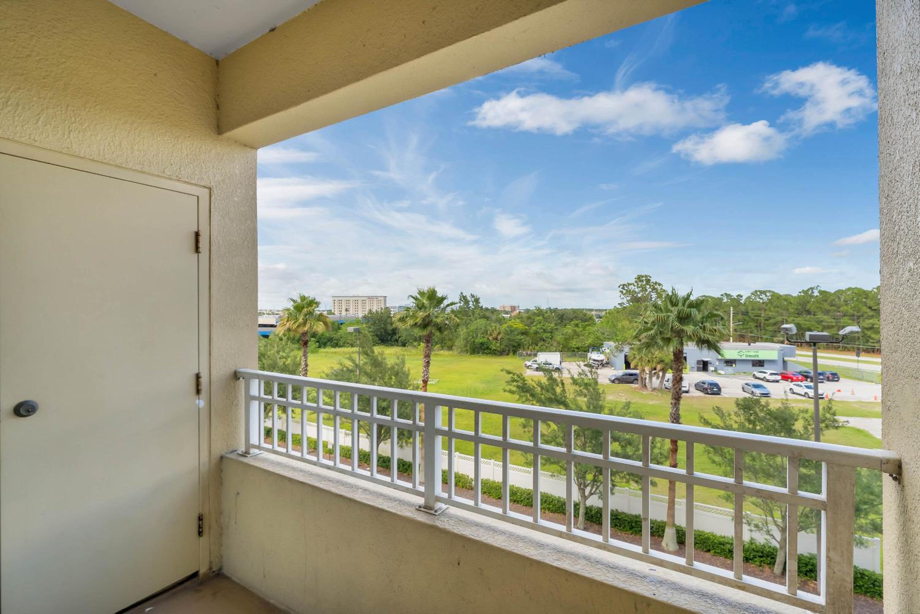 The Point, Lux Apartment 4 min from Universal