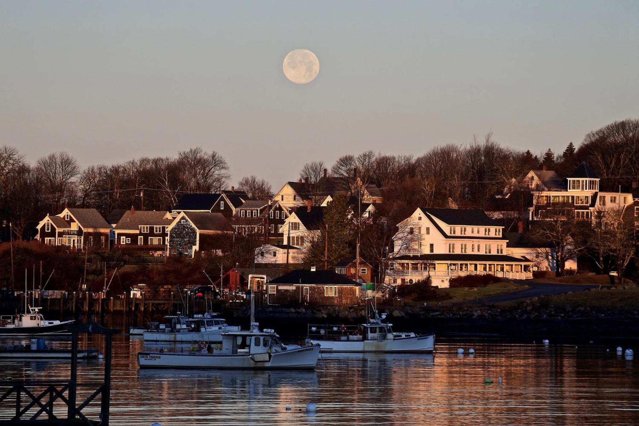 East Wind Inn on the Water 129