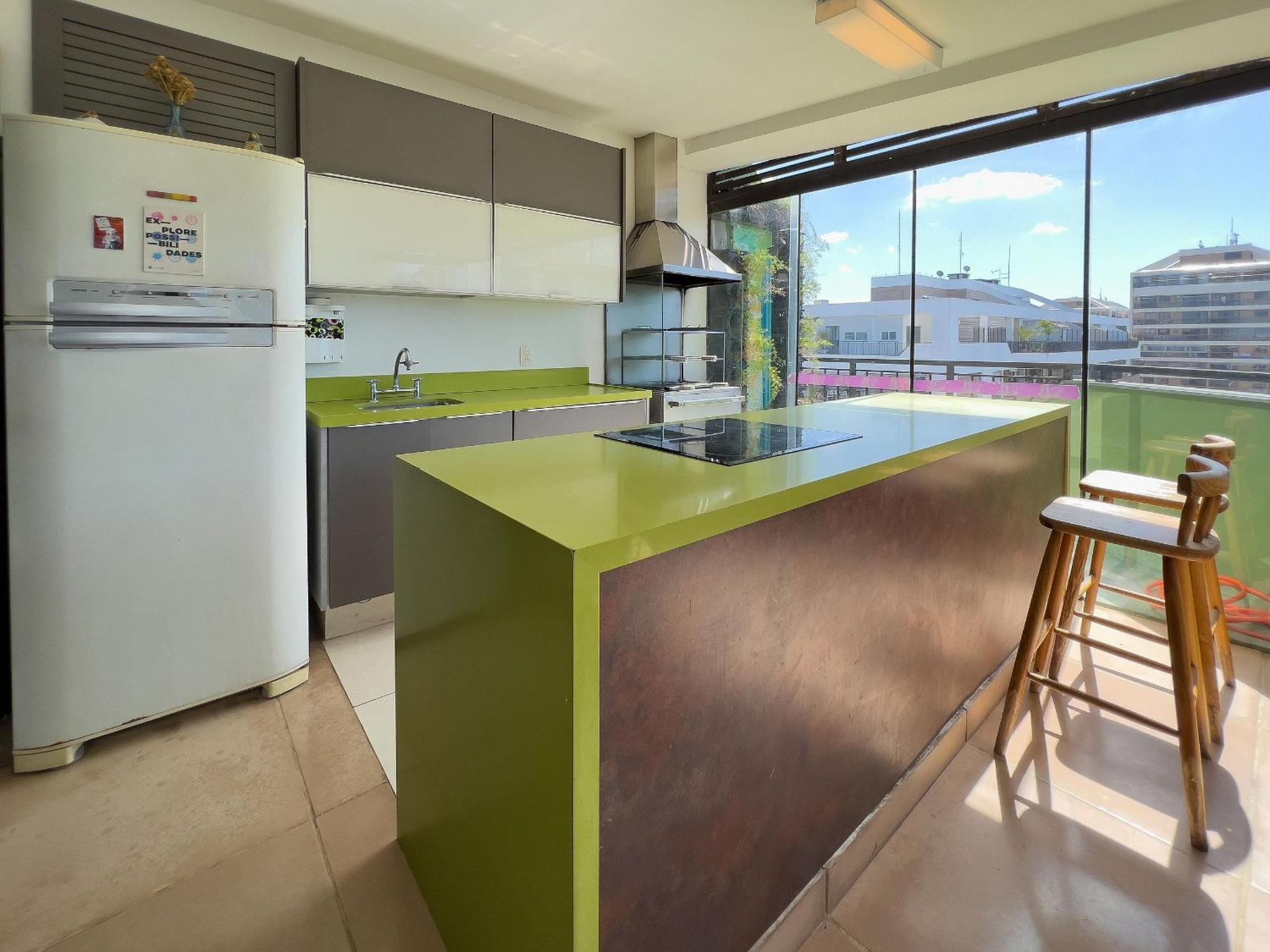 Maravilhosa Cobertura com Vista Panorâmica, Piscina e varanda Gourmet B11-0012
