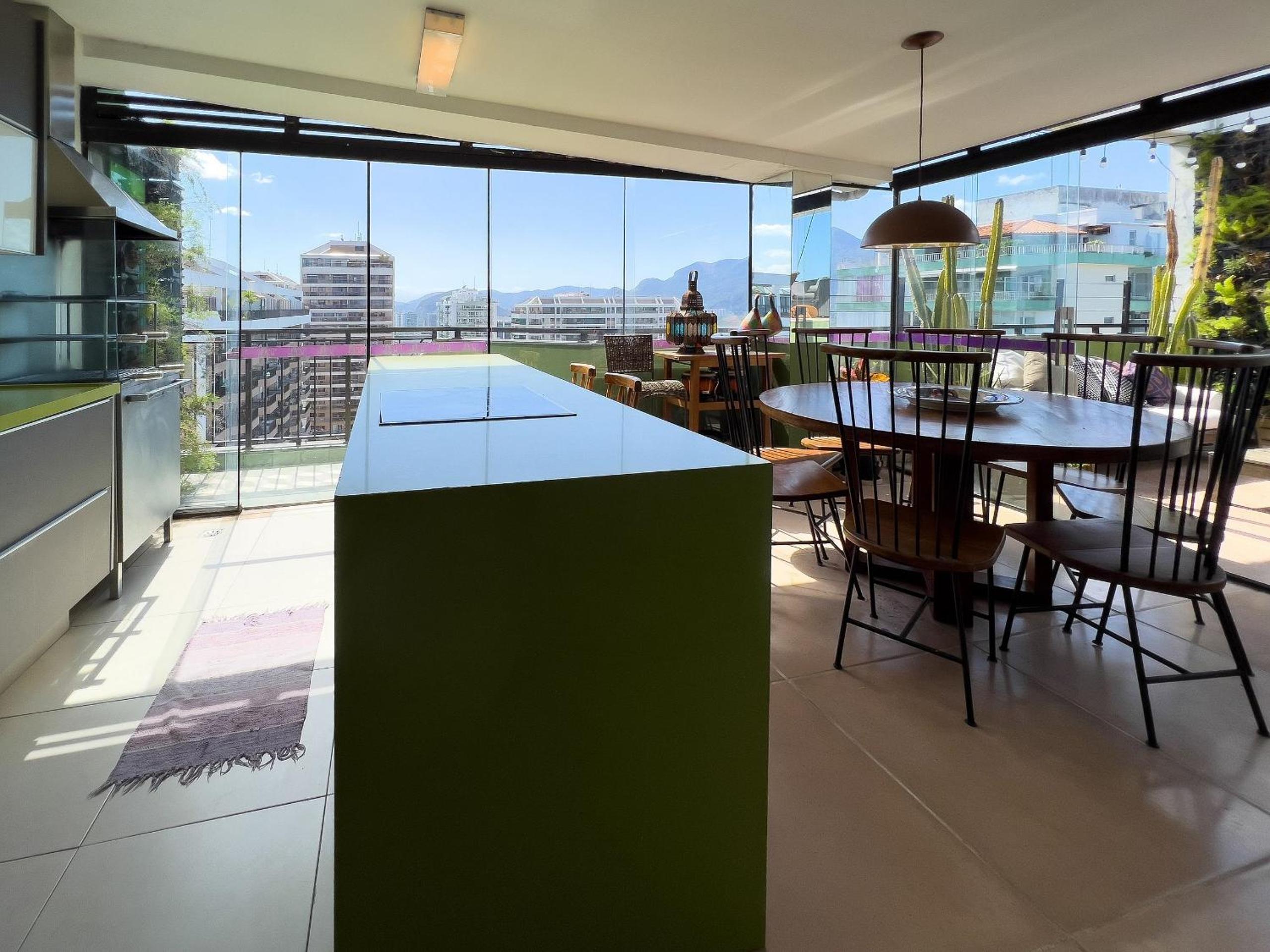 Maravilhosa Cobertura com Vista Panorâmica, Piscina e varanda Gourmet B11-0012