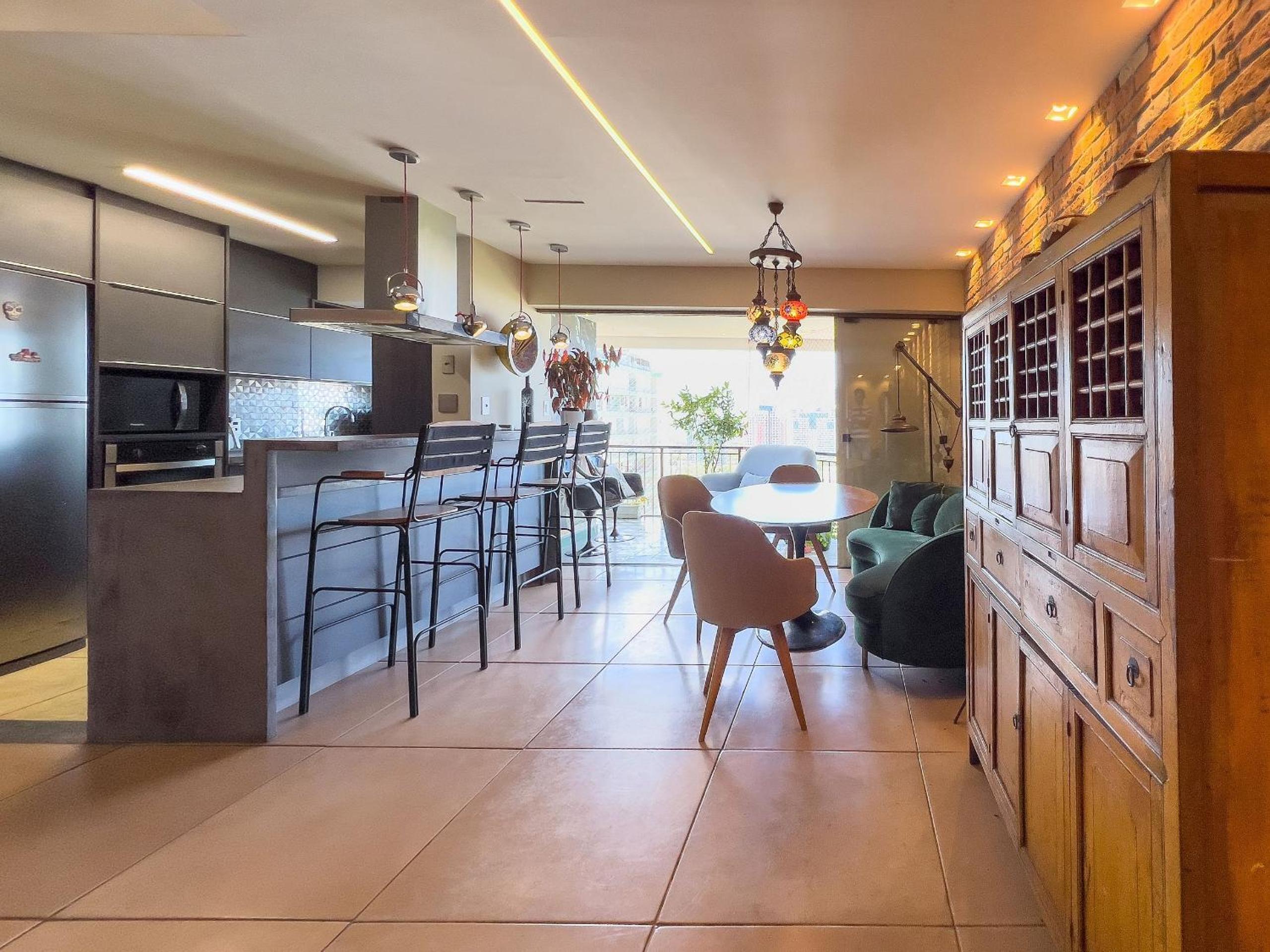 Maravilhosa Cobertura com Vista Panorâmica, Piscina e varanda Gourmet B11-0012