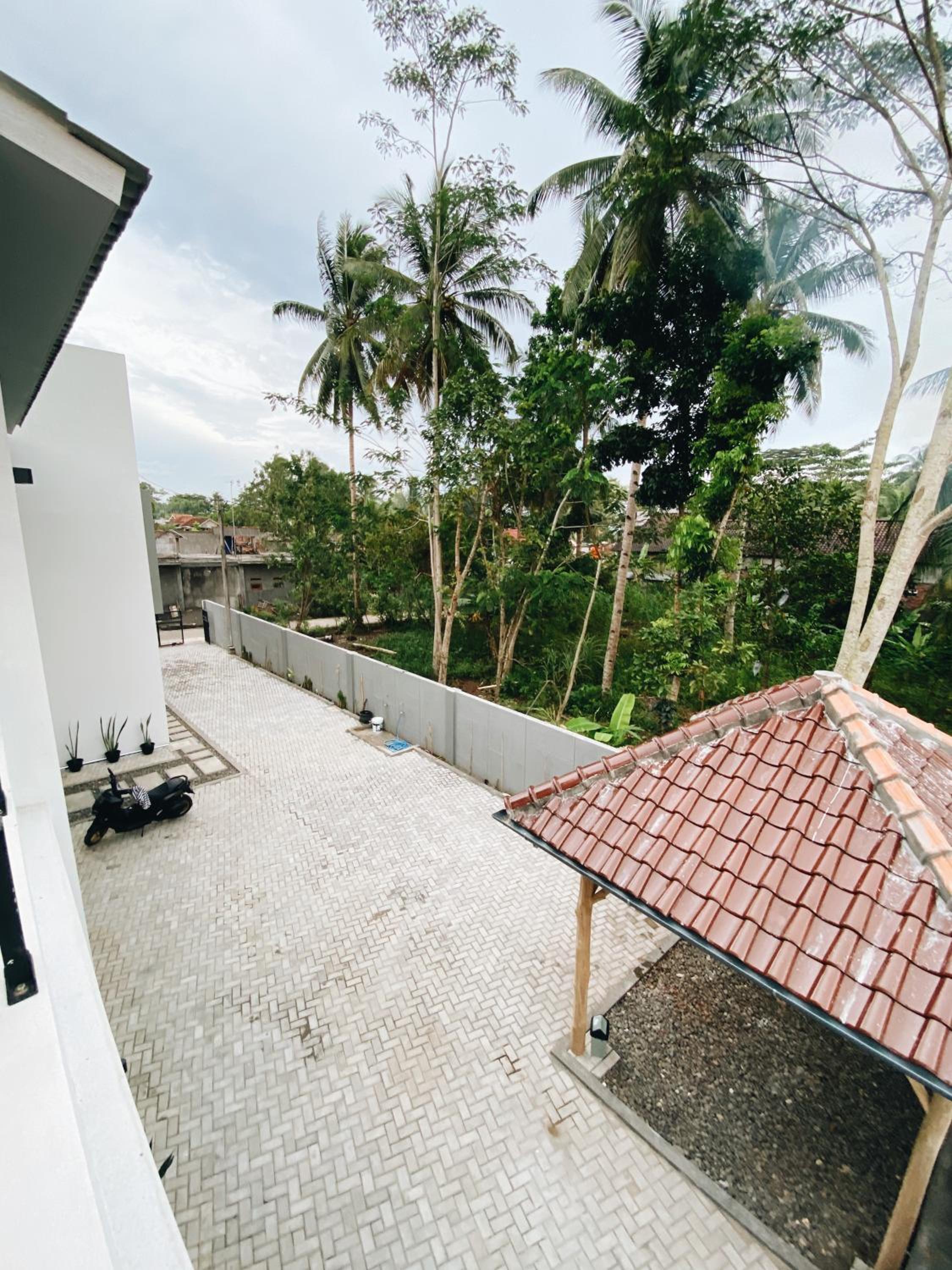 Kmanda House view 4