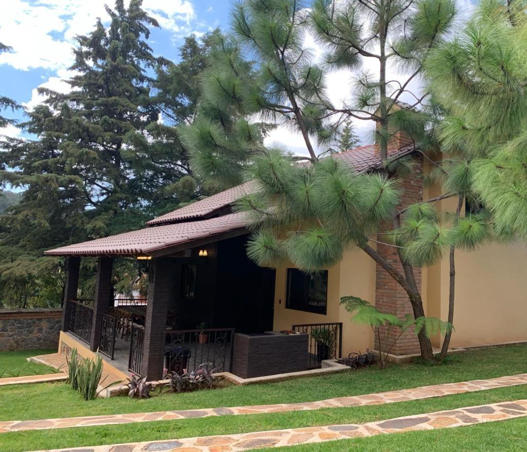 Cabañas Puerta del Bosque Mazamitla Jal Num 1