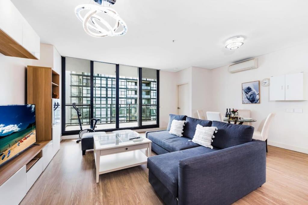 Lovely 2 Bedroom Apt with Swimming Pool