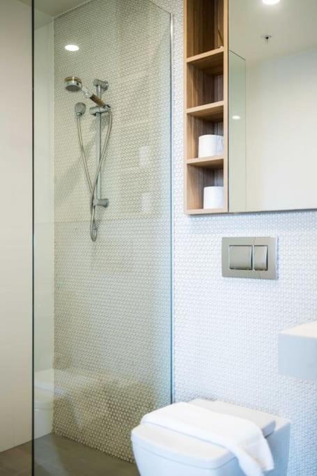 Lovely 2 Bedroom Apt with Swimming Pool