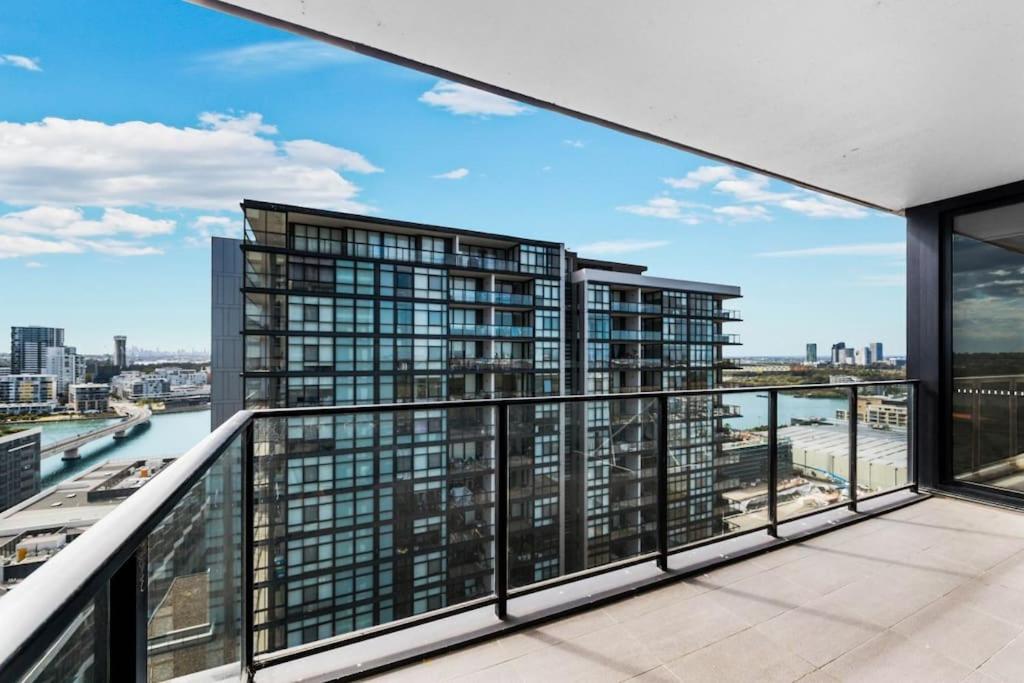 Lovely 2 Bedroom Apt with Swimming Pool