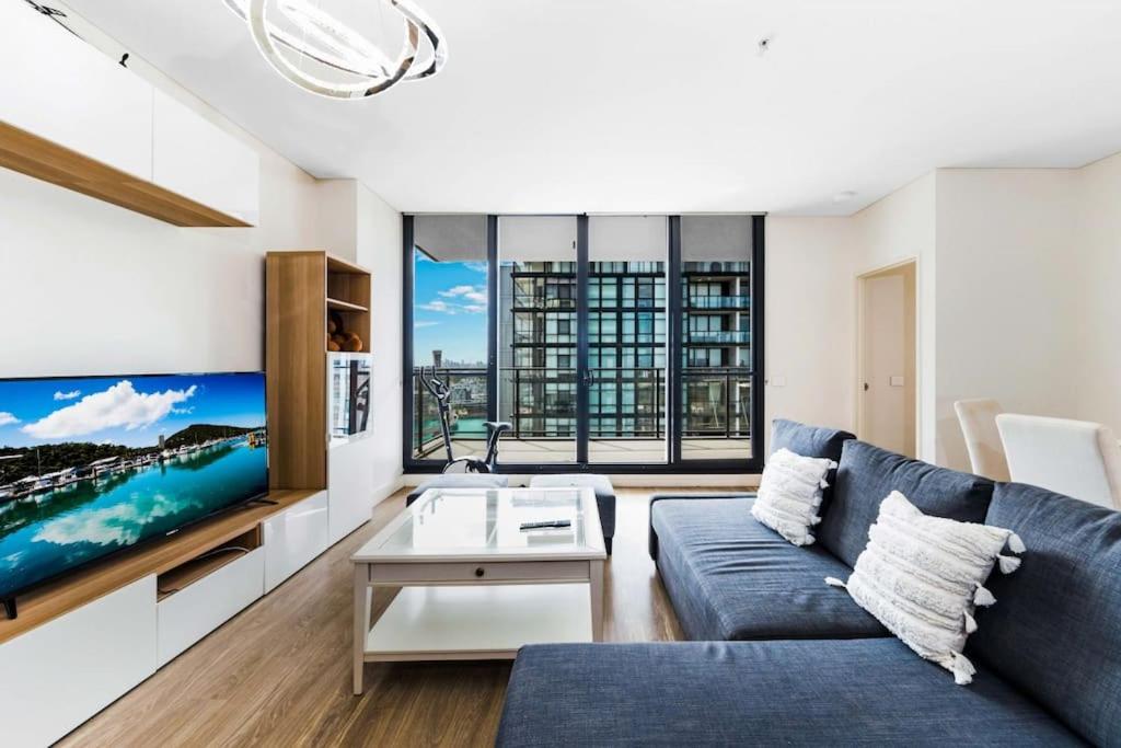 Lovely 2 Bedroom Apt with Swimming Pool