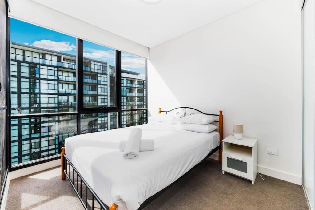 Lovely 2 Bedroom Apt with Swimming Pool