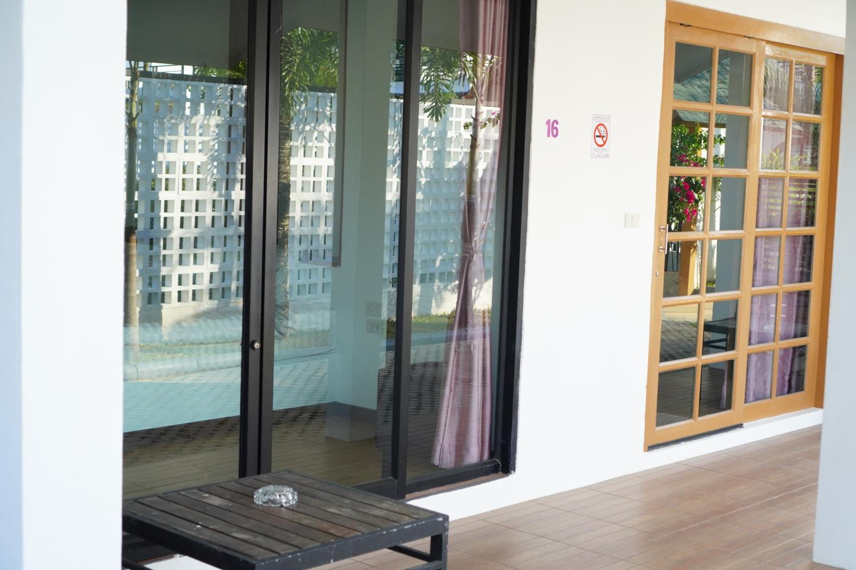 IP Plus Resort Chanthaburia - Halal Hotel
