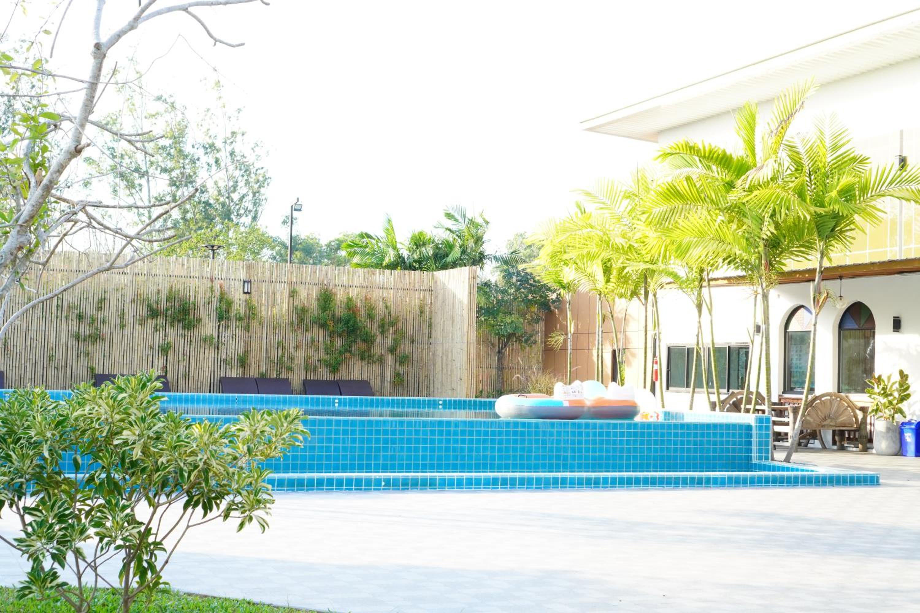 IP Plus Resort Chanthaburia - Halal Hotel