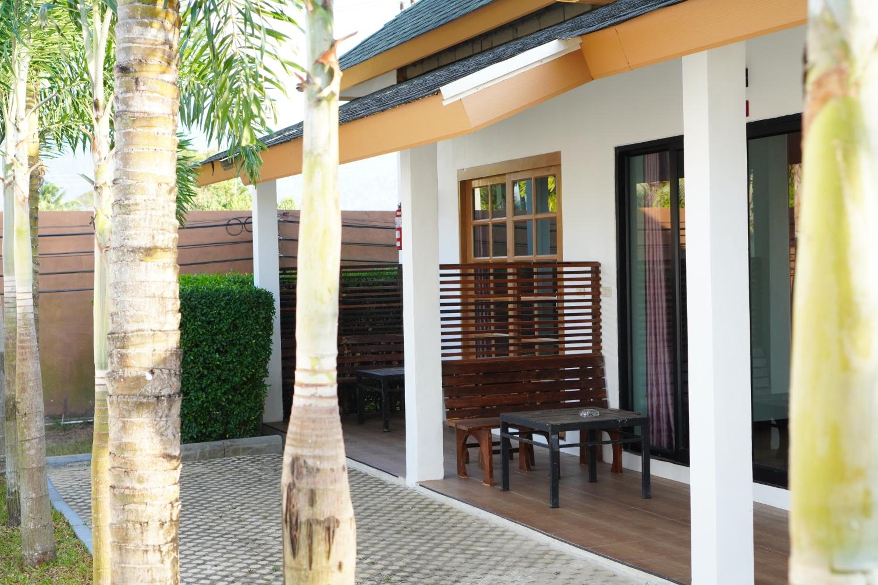 IP Plus Resort Chanthaburia - Halal Hotel