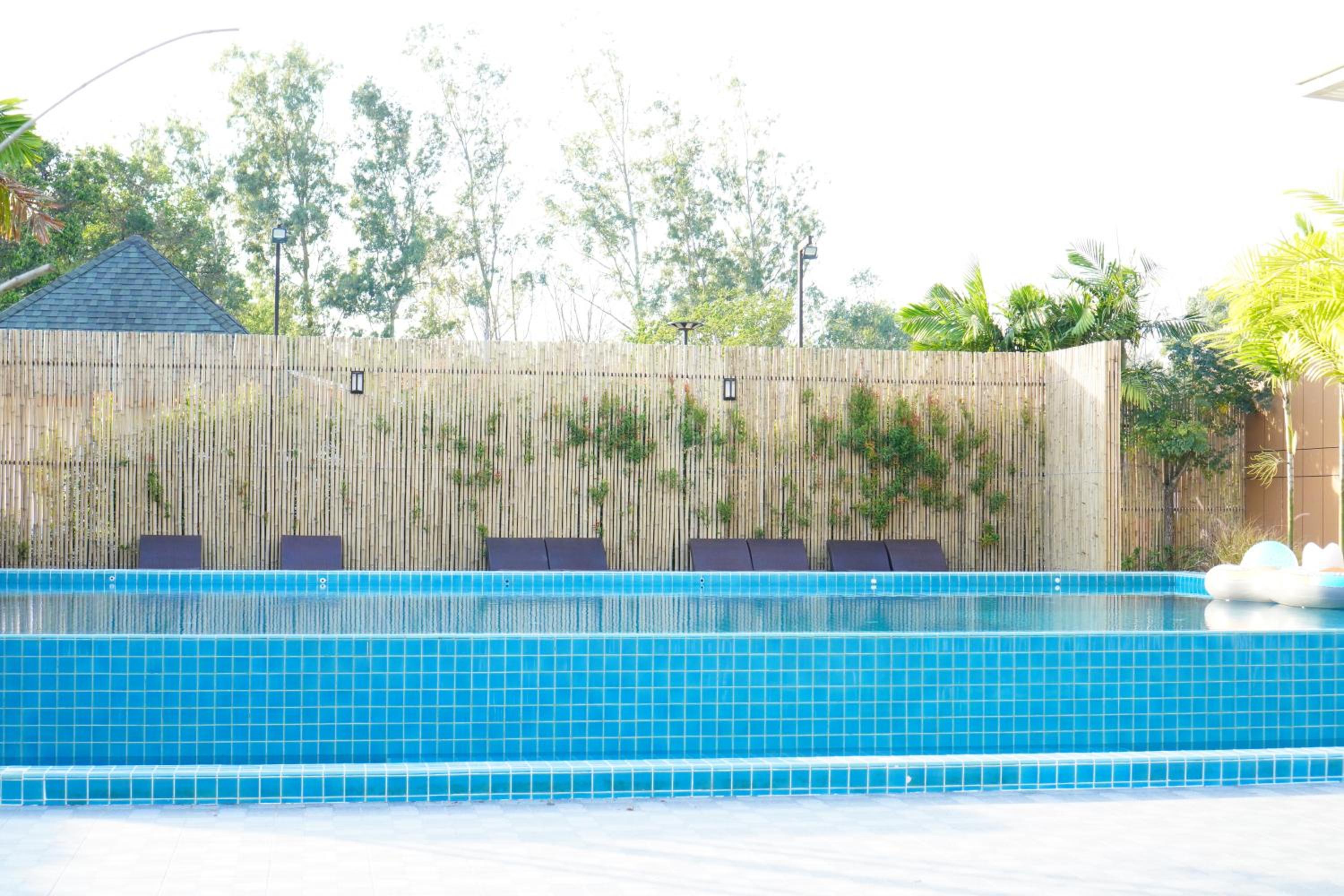 IP Plus Resort Chanthaburia - Halal Hotel