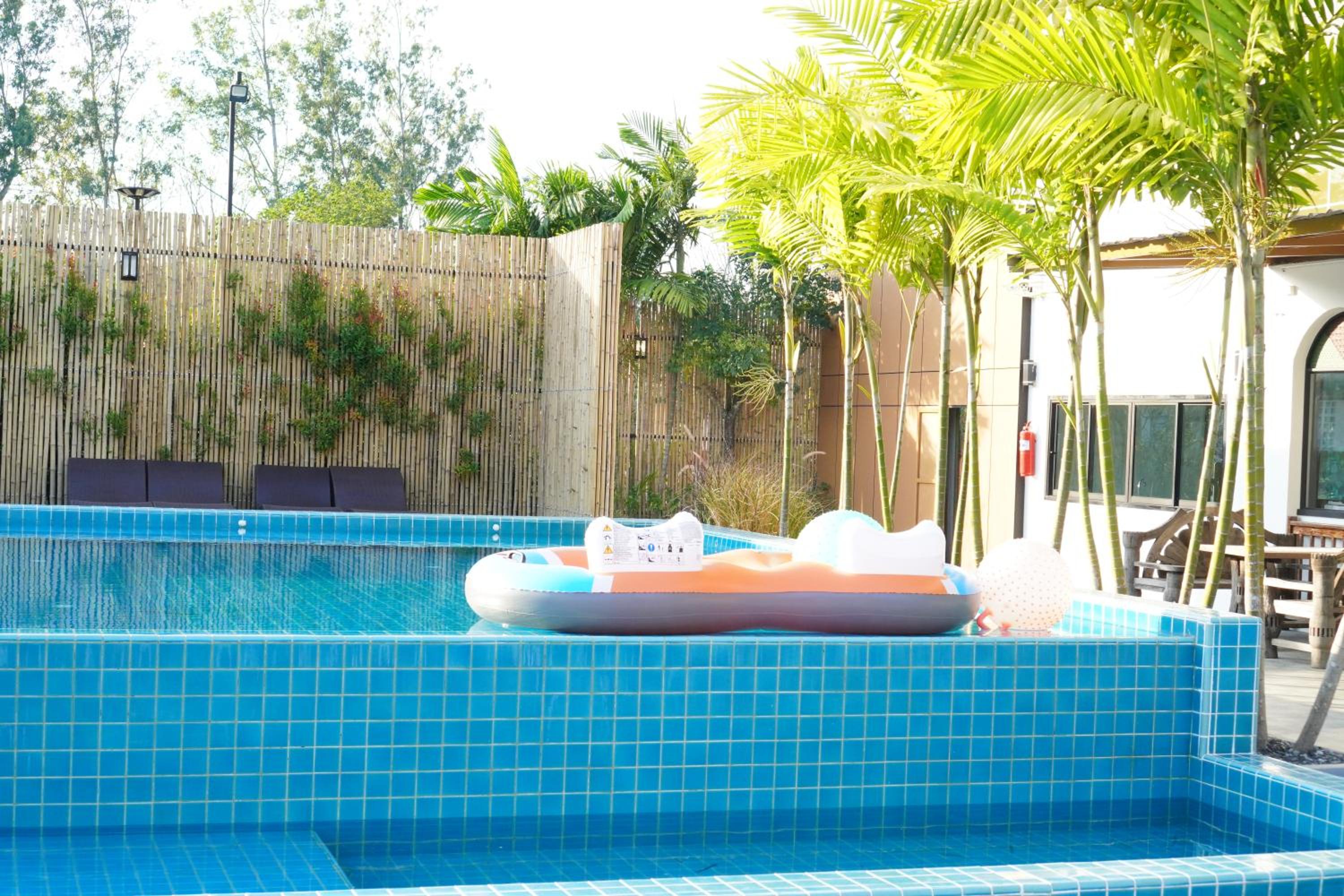 IP Plus Resort Chanthaburia - Halal Hotel
