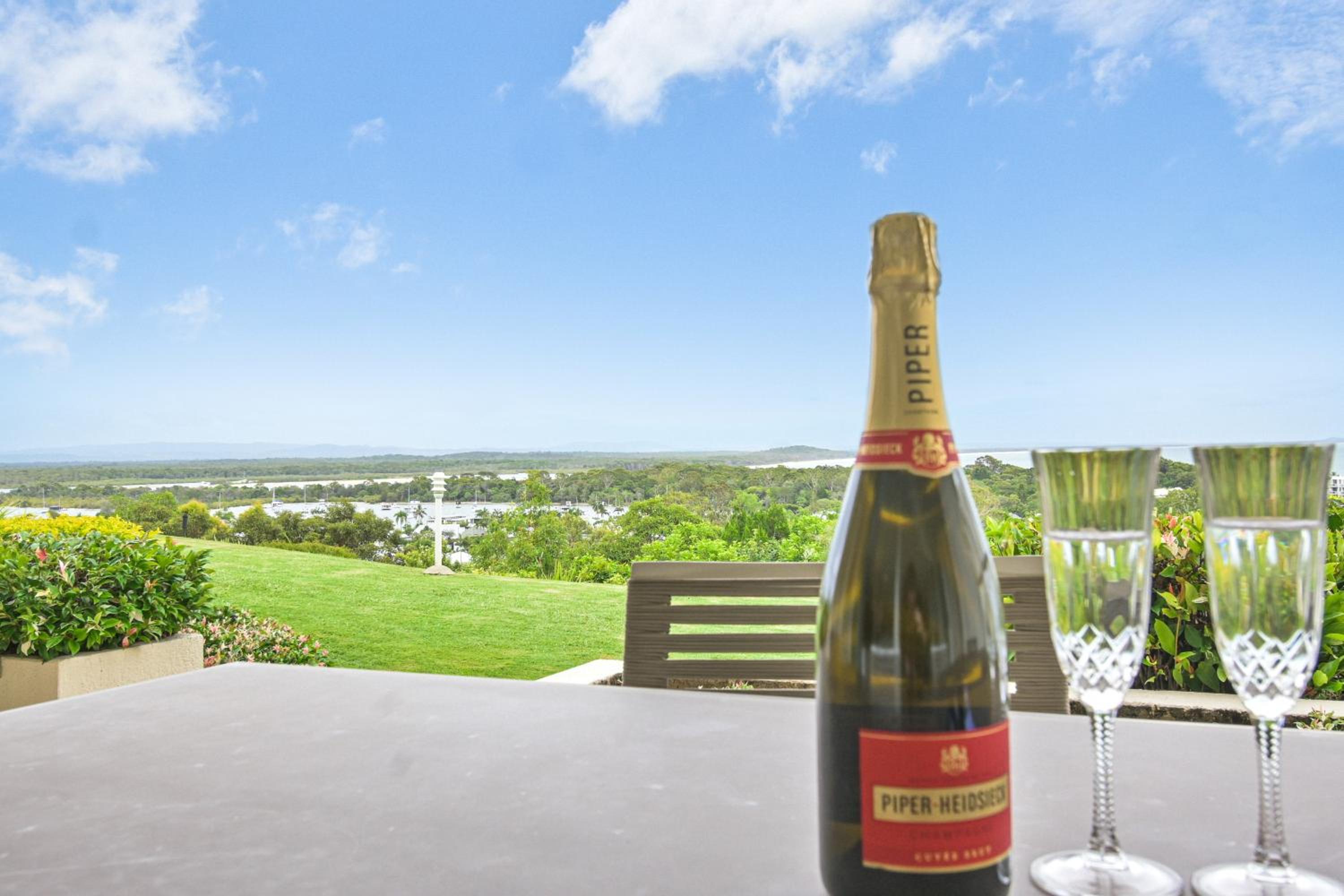 Noosa Crest Premium View Apartment 19