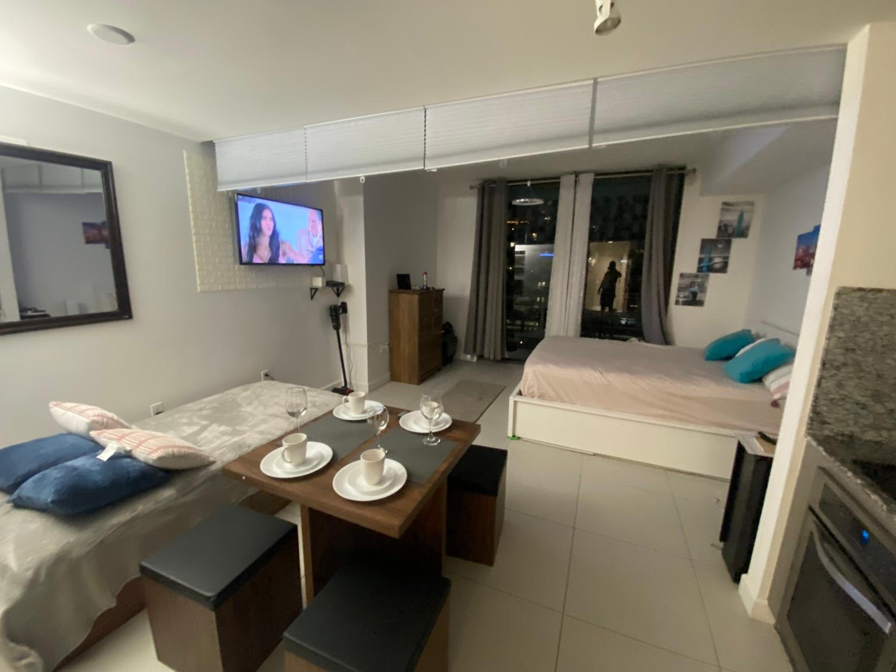 5350 Park inn Suite