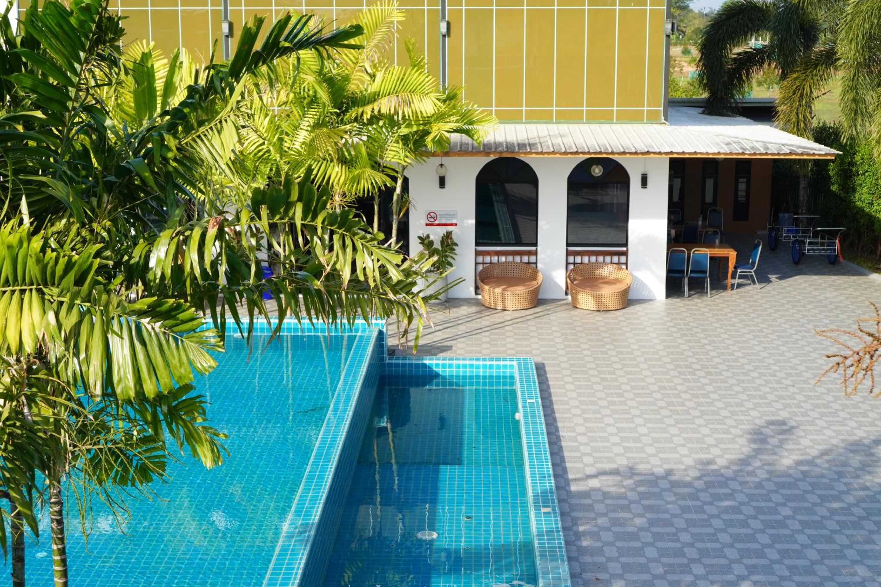 IP Plus Resort Chanthaburia - Halal Hotel
