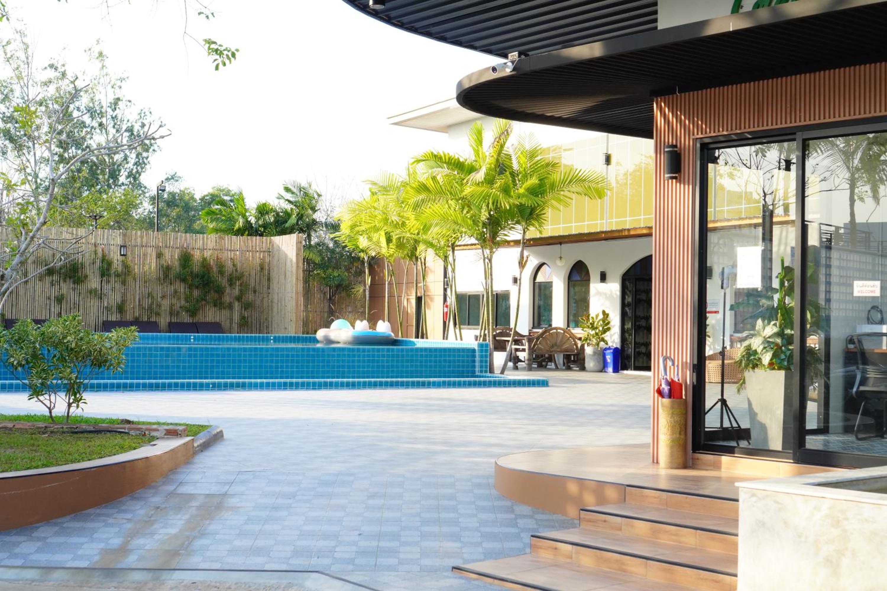 IP Plus Resort Chanthaburia - Halal Hotel