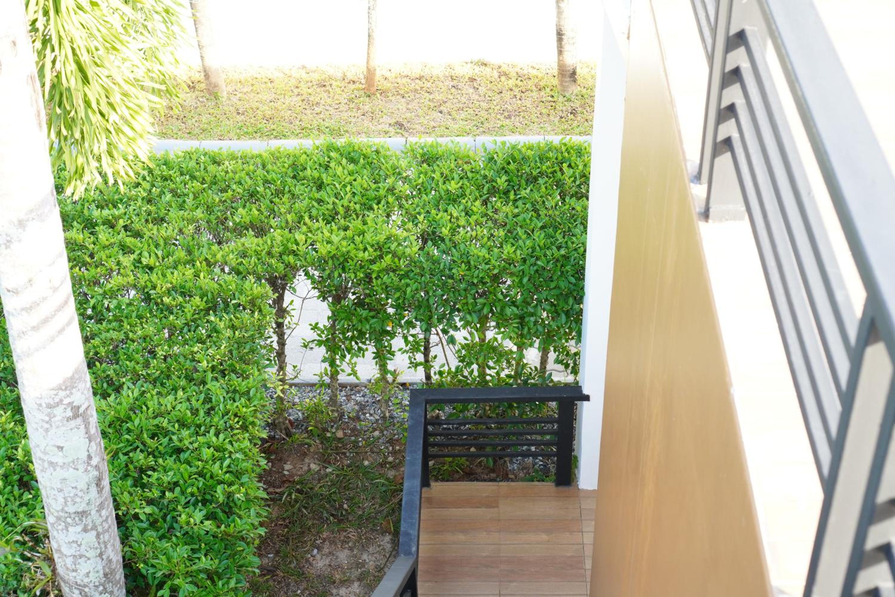 IP Plus Resort Chanthaburia - Halal Hotel