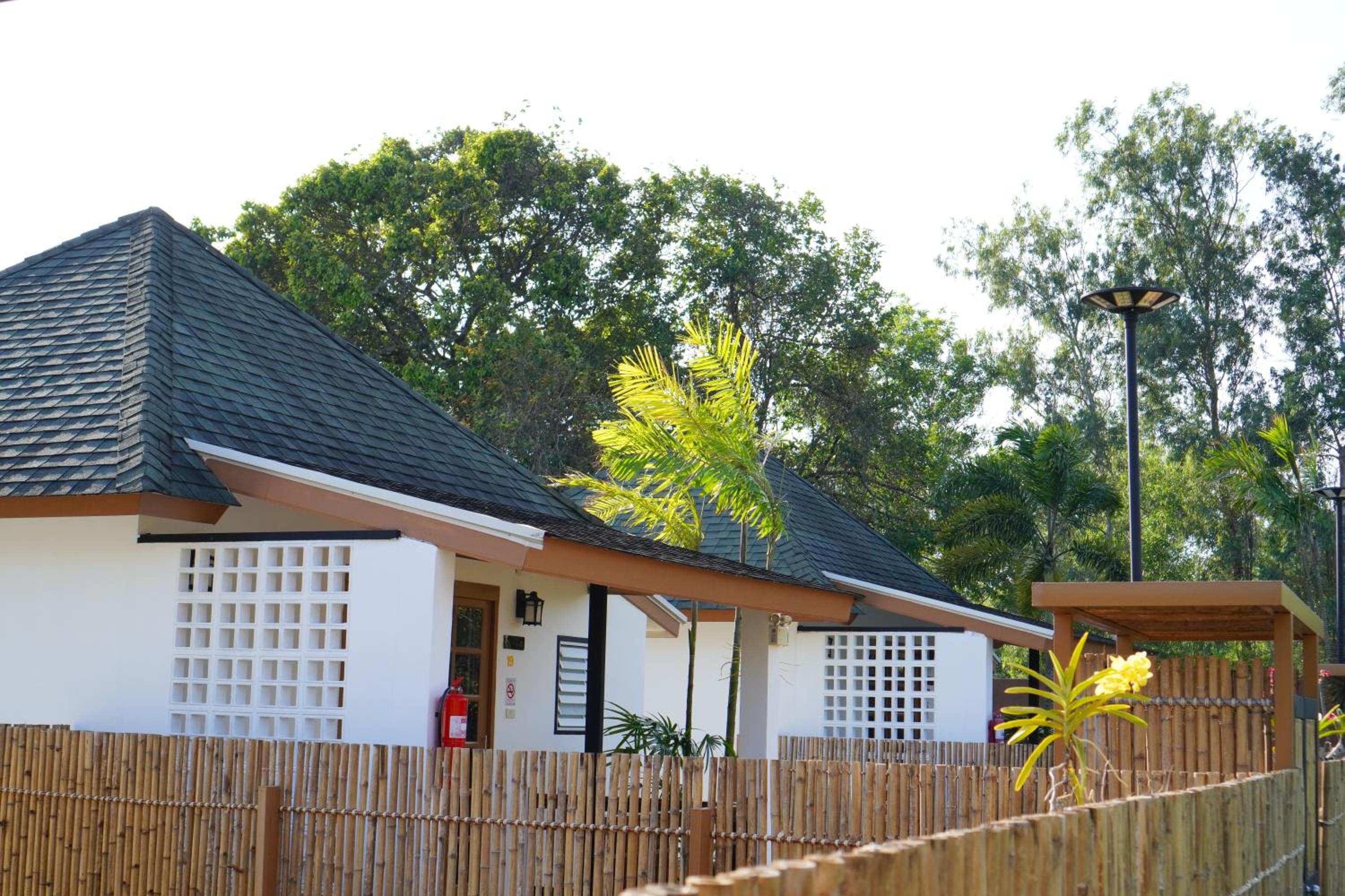 IP Plus Resort Chanthaburia - Halal Hotel
