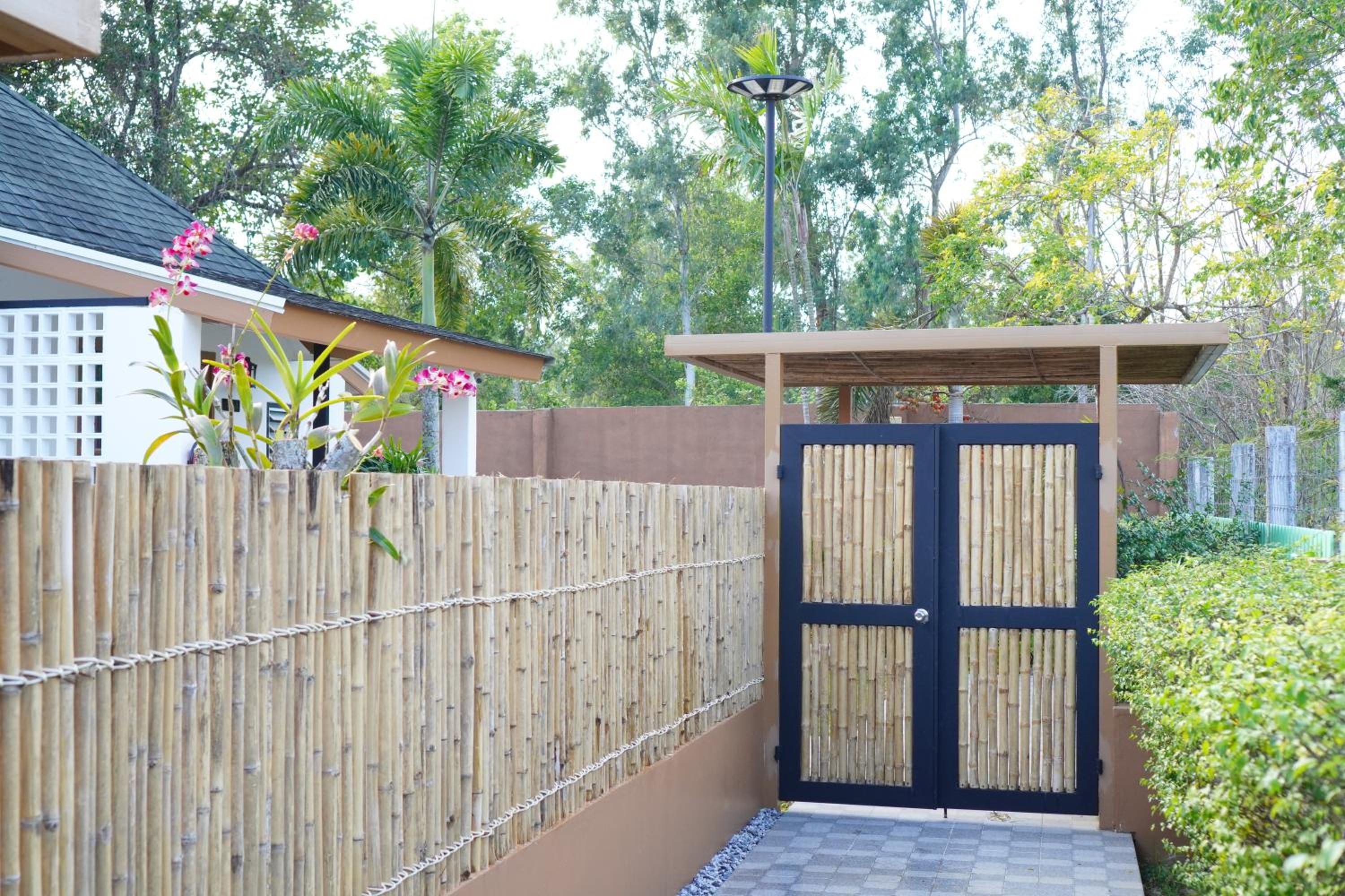 IP Plus Resort Chanthaburia - Halal Hotel