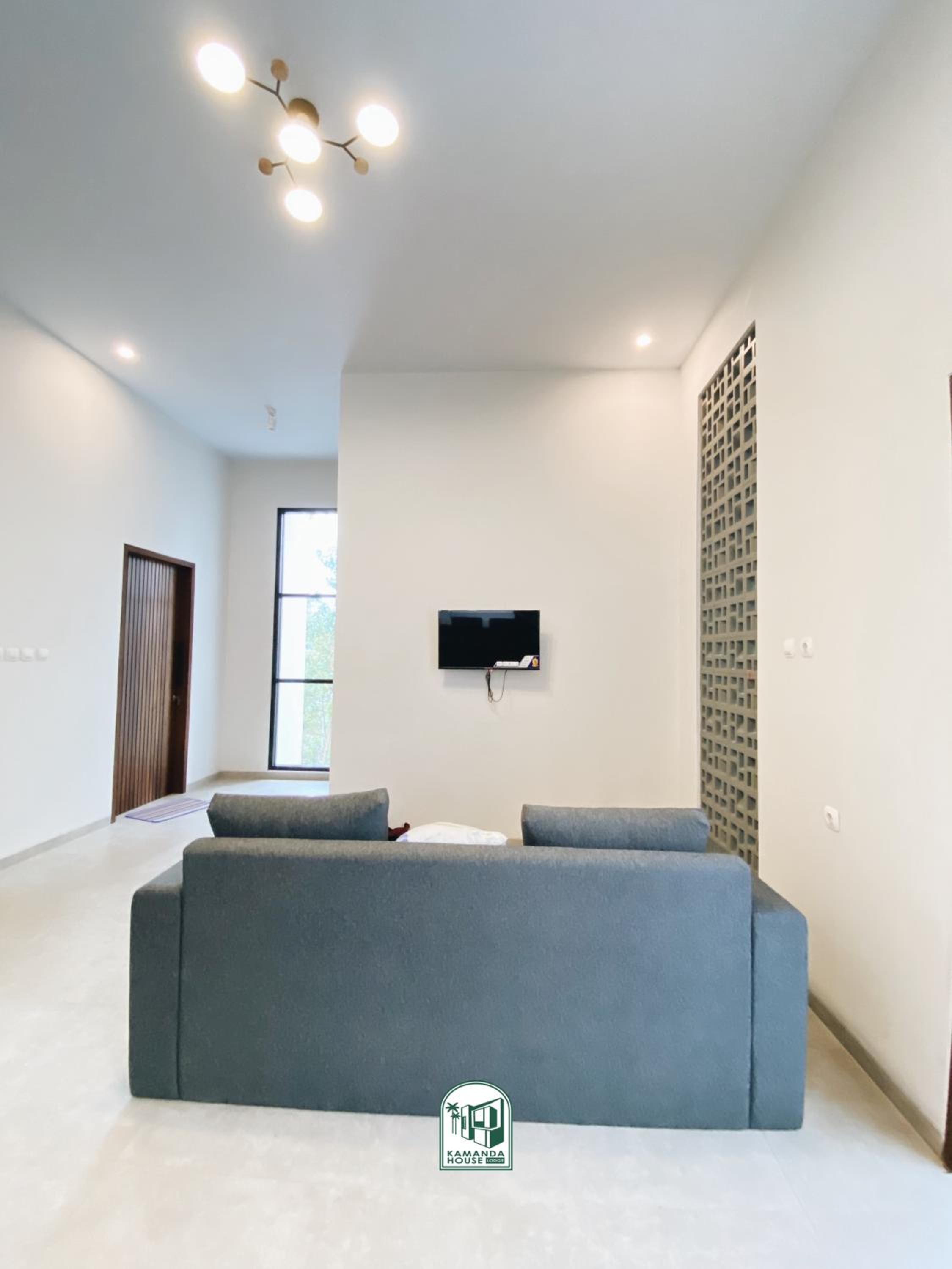 Kmanda House view 5